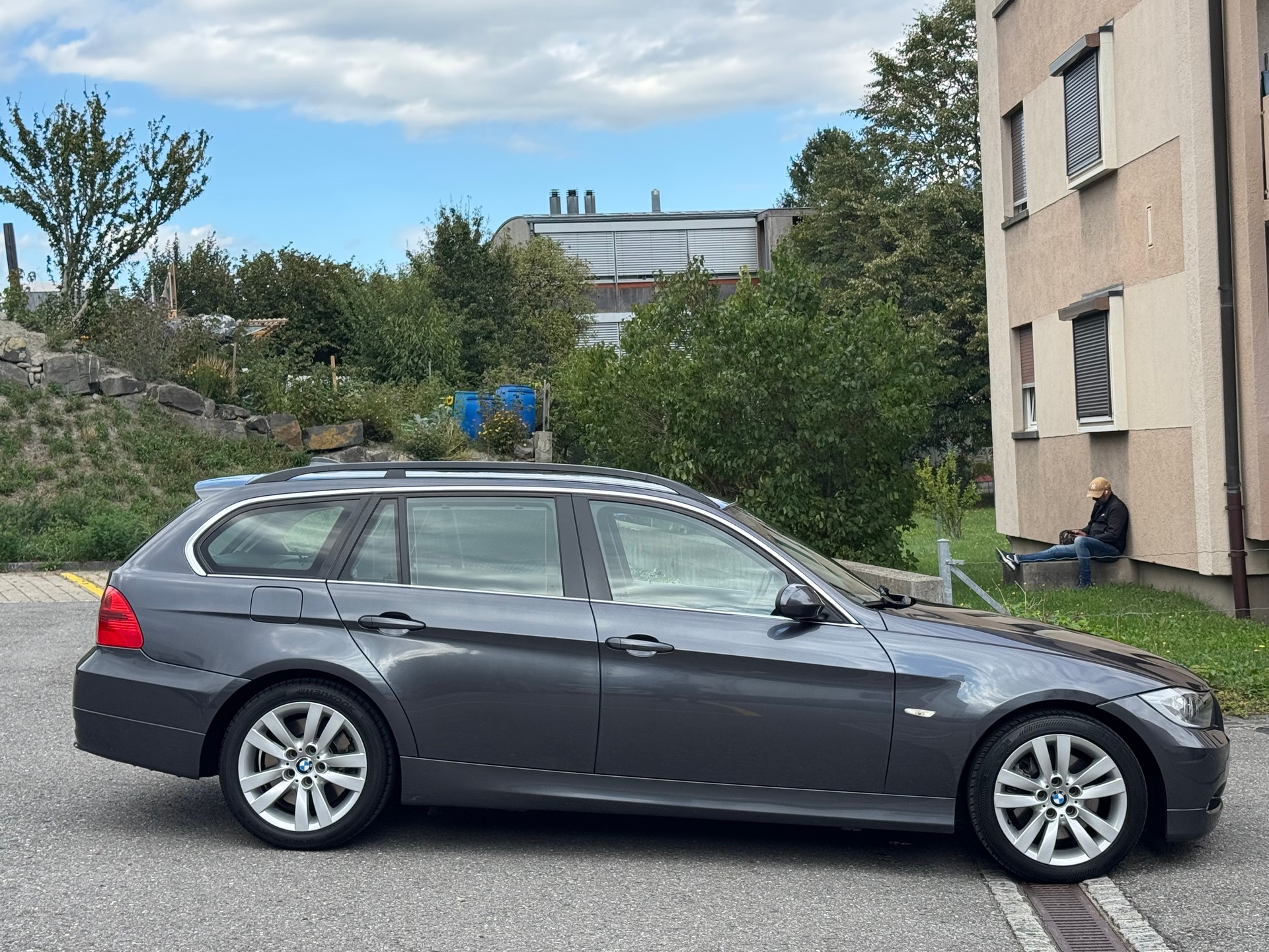 BMW 330xd Touring-image-5