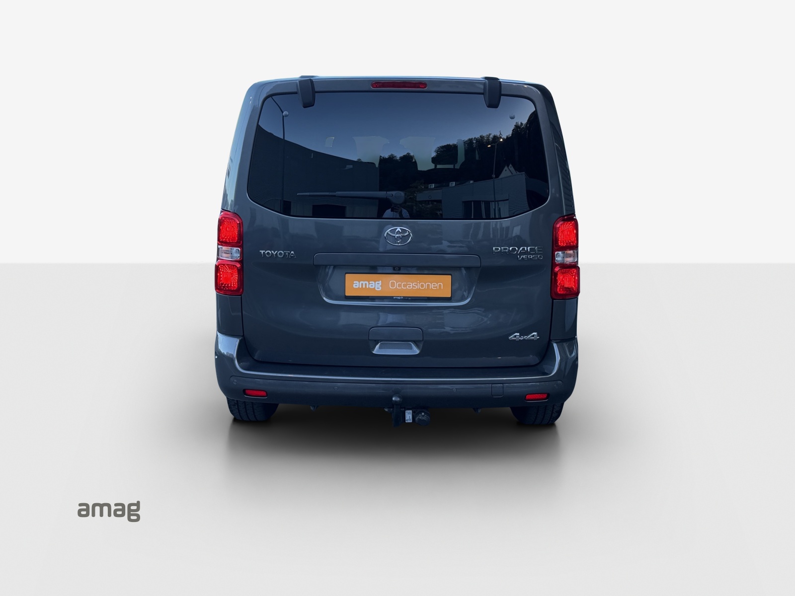 TOYOTA Proace Verso 2.0 D-4D Trend Medium 4x4-image-3