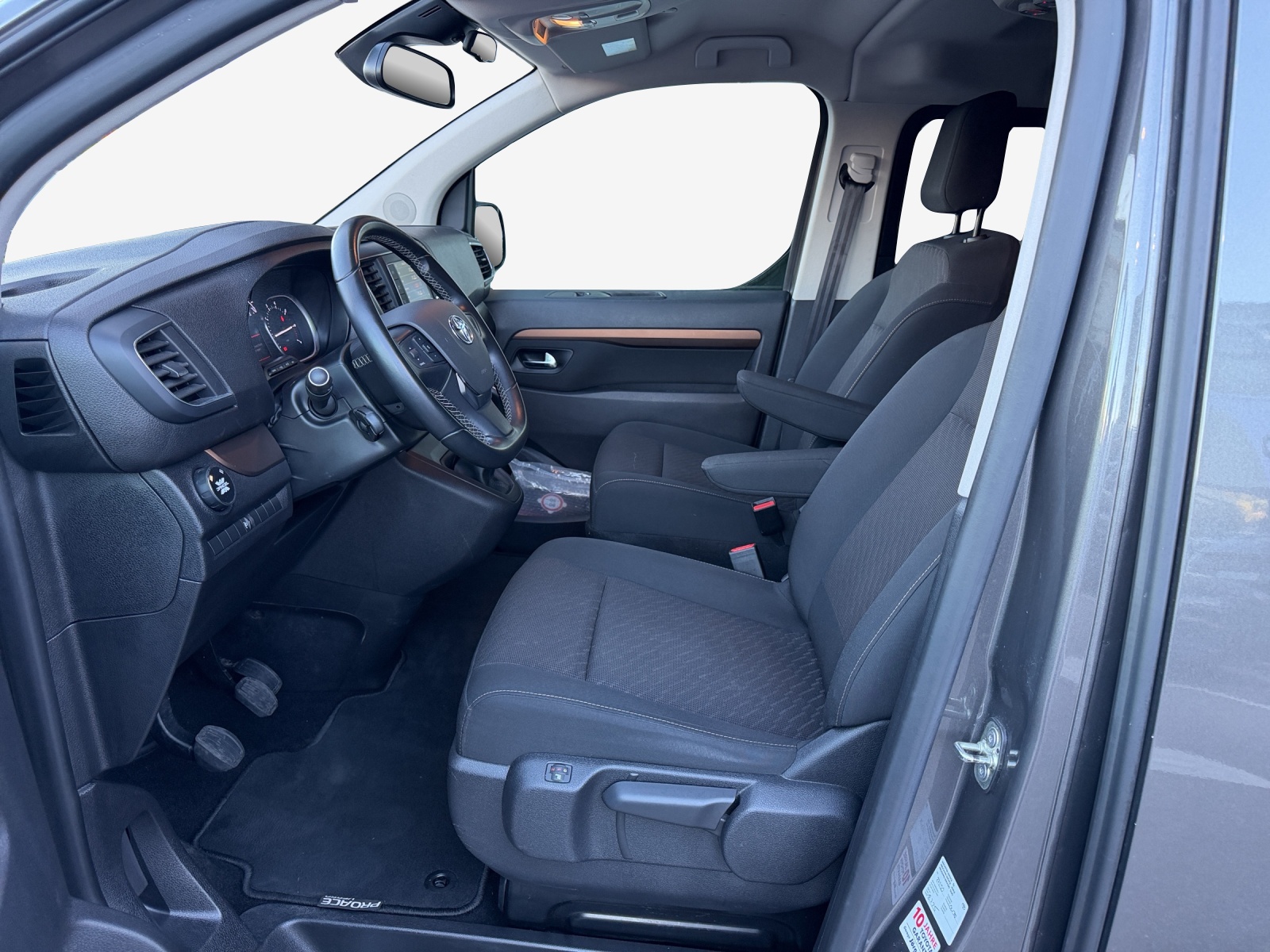 TOYOTA Proace Verso 2.0 D-4D Trend Medium 4x4-image-7