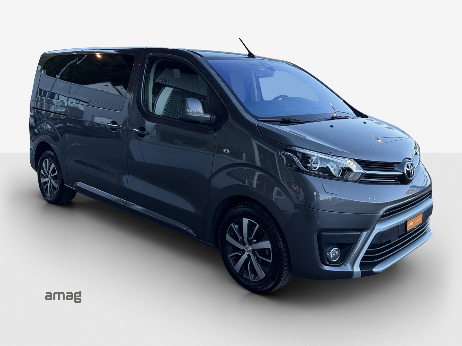 TOYOTA Proace Verso 2.0 D-4D Trend Medium 4x4-image-5