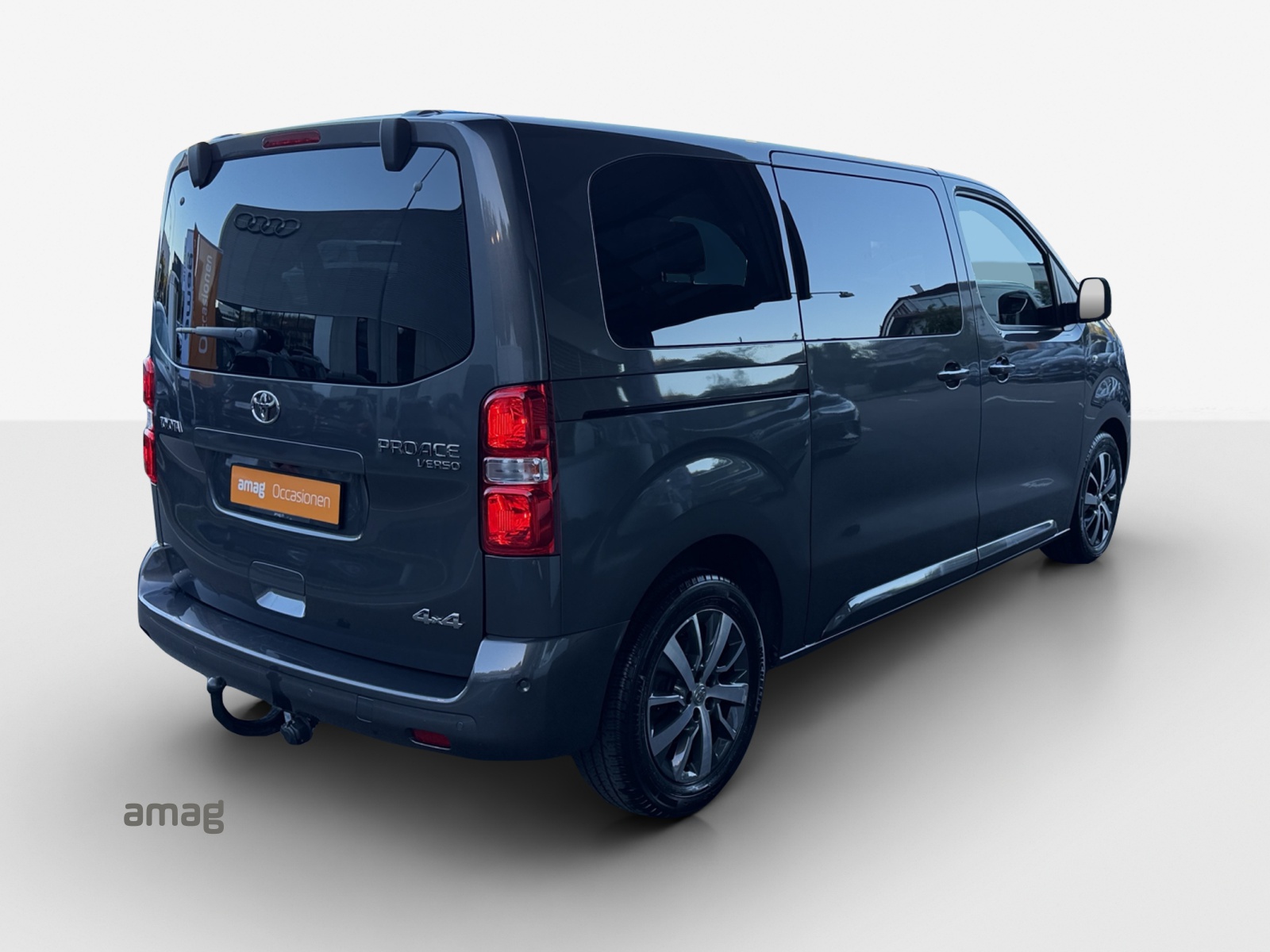 TOYOTA Proace Verso 2.0 D-4D Trend Medium 4x4-image-4