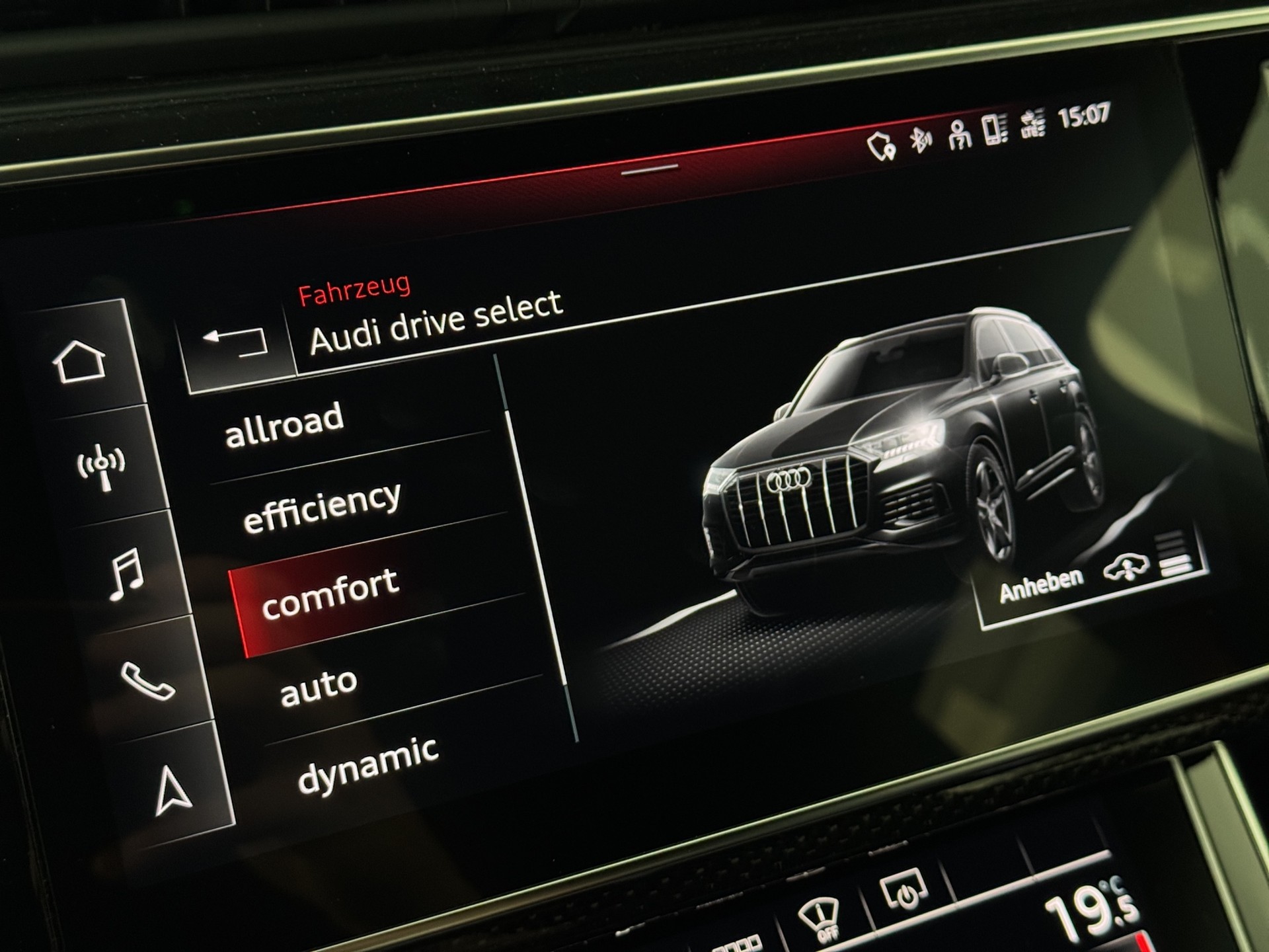 AUDI SQ7 TFSI quattro Competizion Plus "Carbon-Pano-AHK-7.Sitzer"-image-25