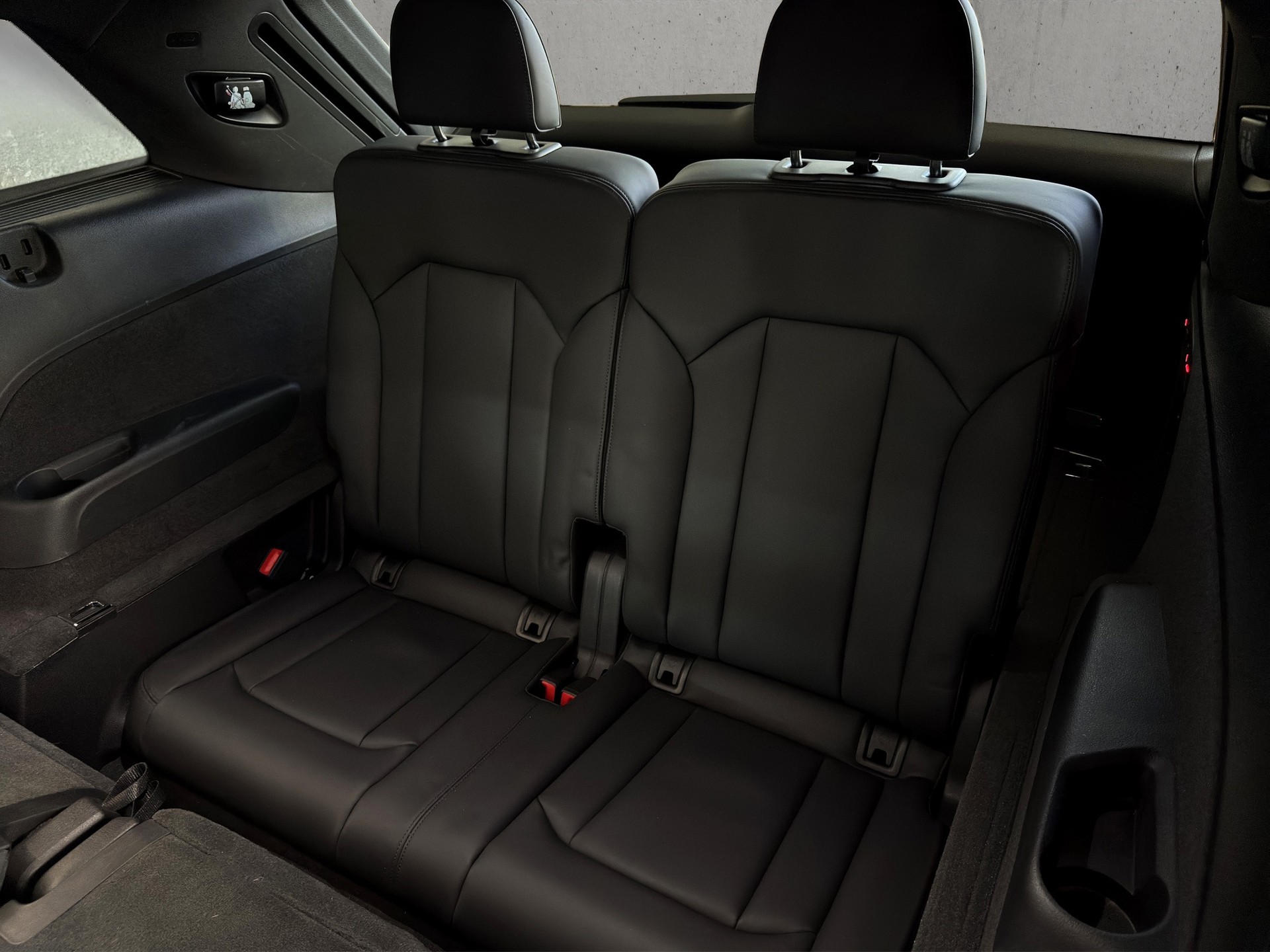 AUDI SQ7 TFSI quattro Competizion Plus "Carbon-Pano-AHK-7.Sitzer"-image-15