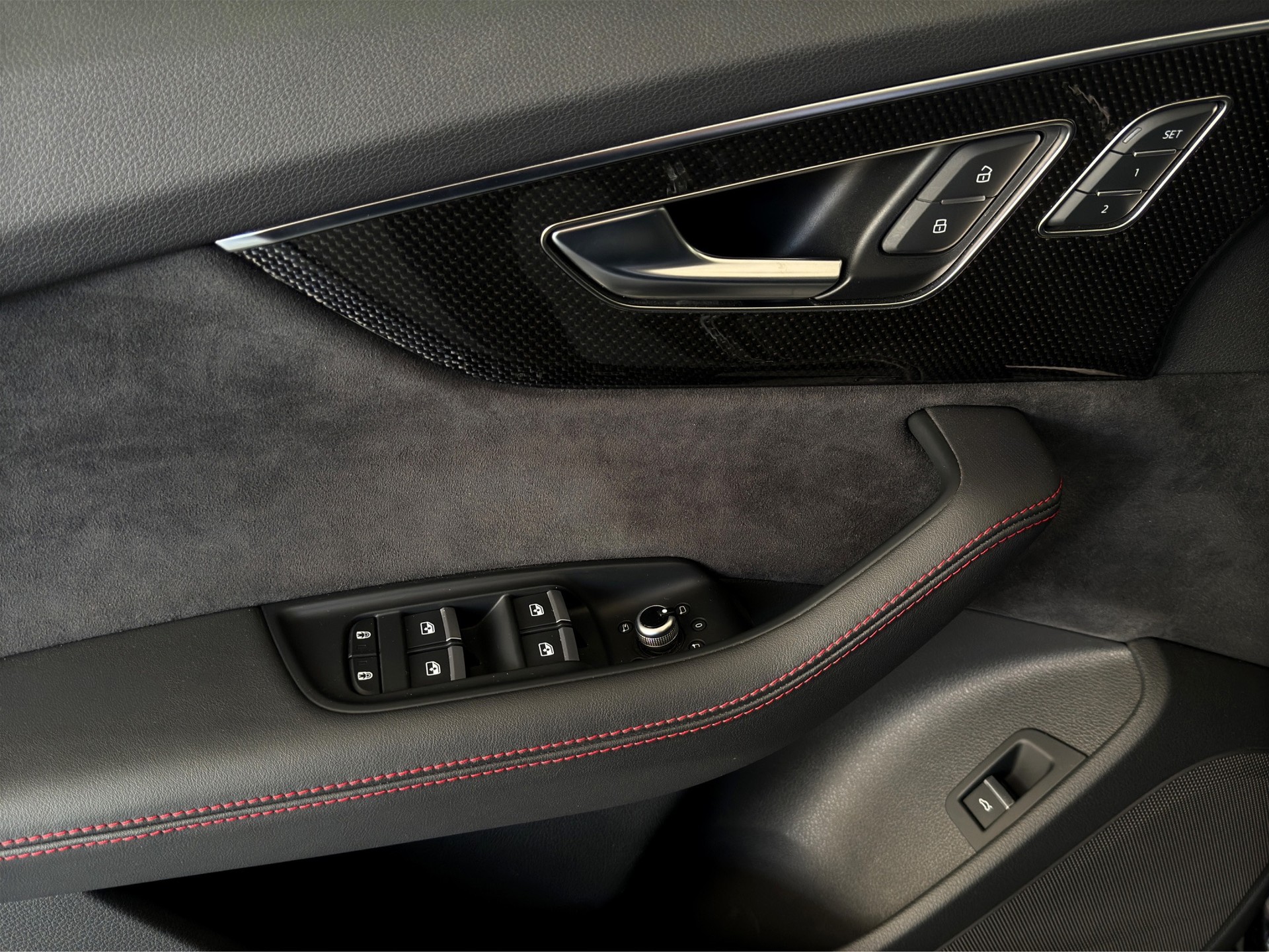 AUDI SQ7 TFSI quattro Competizion Plus "Carbon-Pano-AHK-7.Sitzer"-image-11