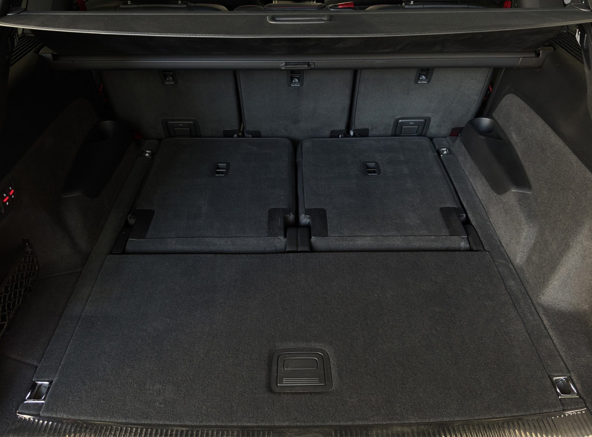 AUDI SQ7 TFSI quattro Competizion Plus "Carbon-Pano-AHK-7.Sitzer"-image-27
