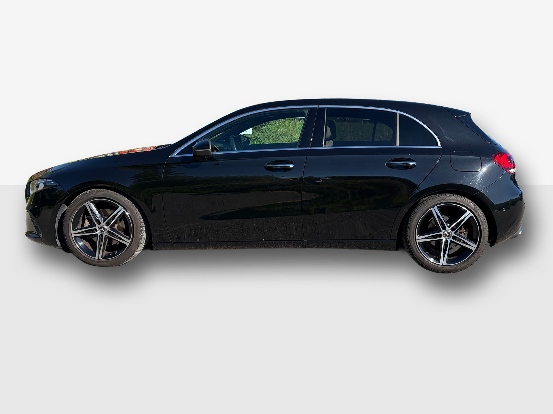 MERCEDES-BENZ A 200 Progressive-image-1