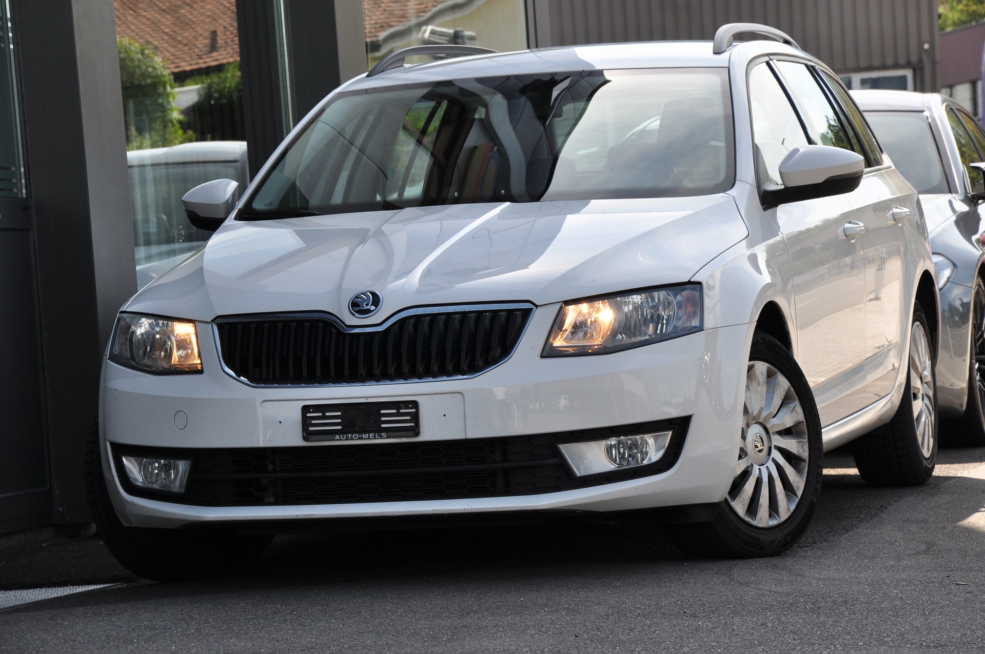 SKODA Octavia Combi 2.0 TDI Ambition 4x4 DSG-image-0