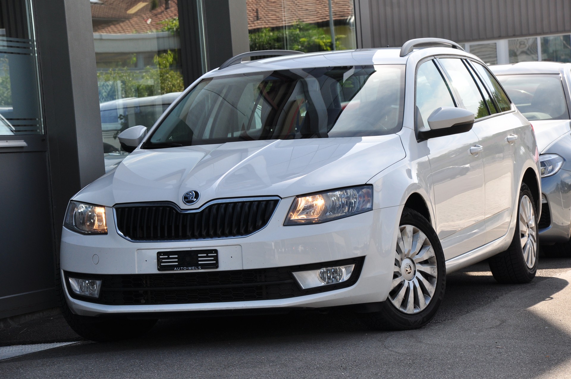 SKODA Octavia Combi 2.0 TDI Ambition 4x4 DSG-image-2