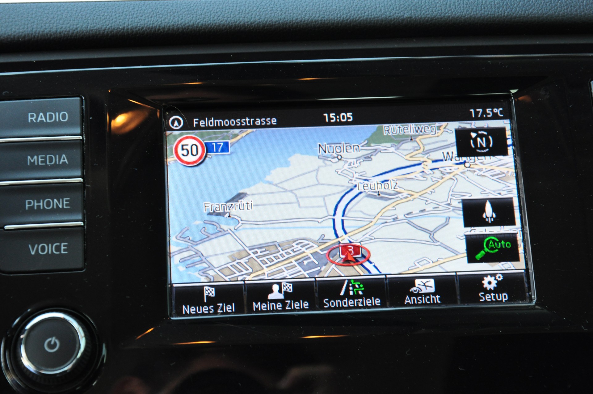 SKODA Octavia Combi 2.0 TDI Ambition 4x4 DSG-image-9