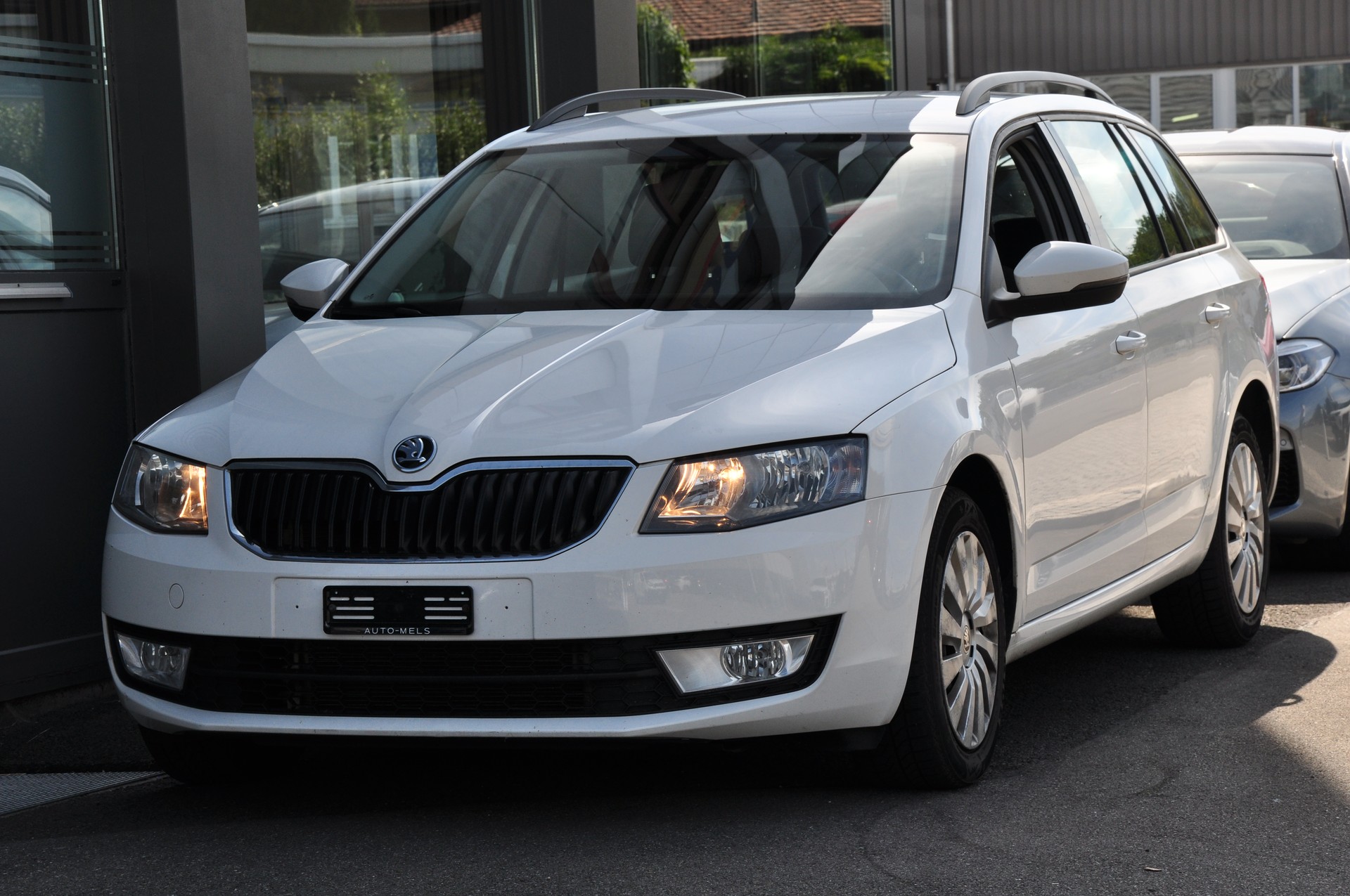 SKODA Octavia Combi 2.0 TDI Ambition 4x4 DSG-image-3