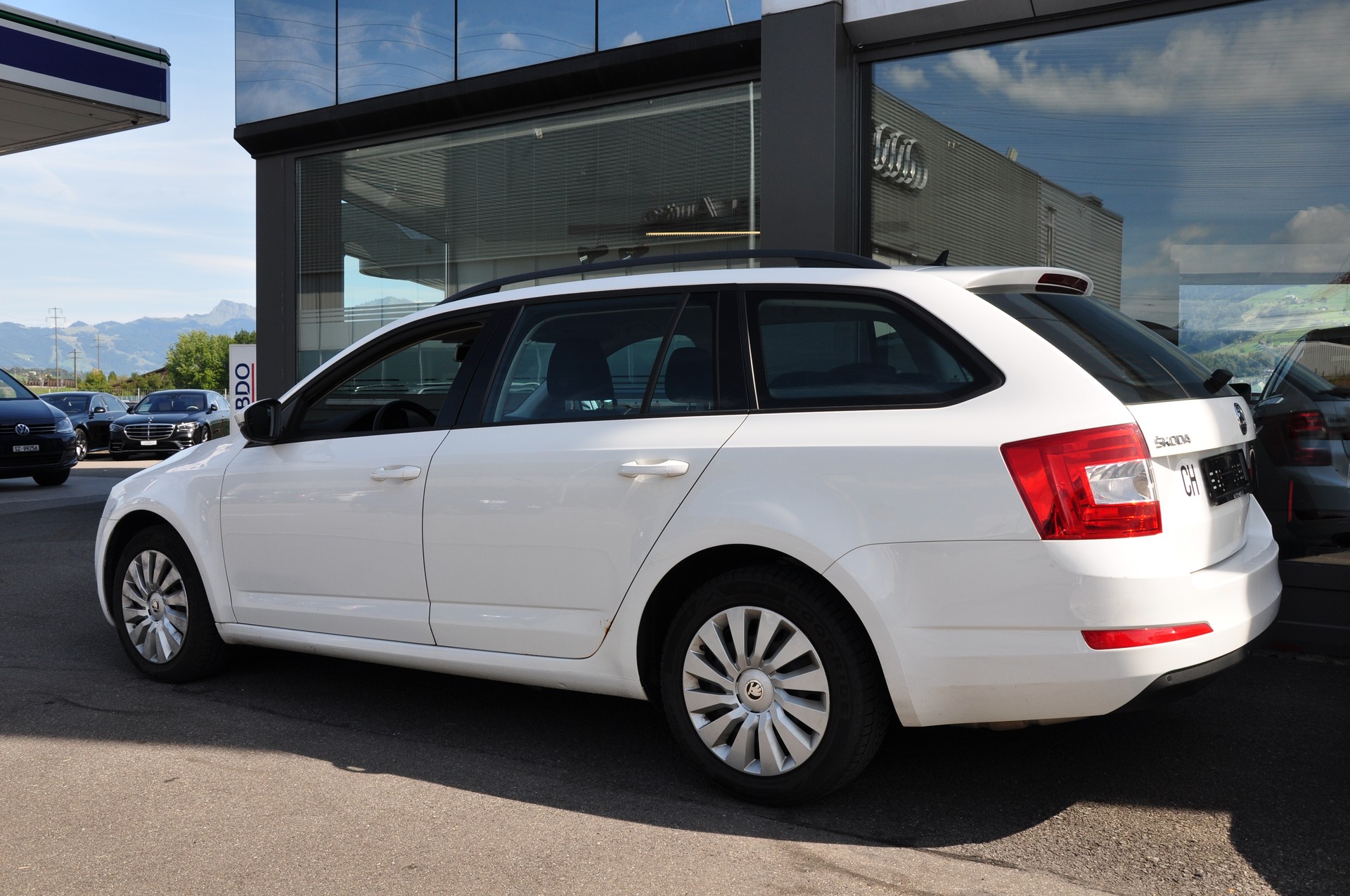 SKODA Octavia Combi 2.0 TDI Ambition 4x4 DSG-image-6