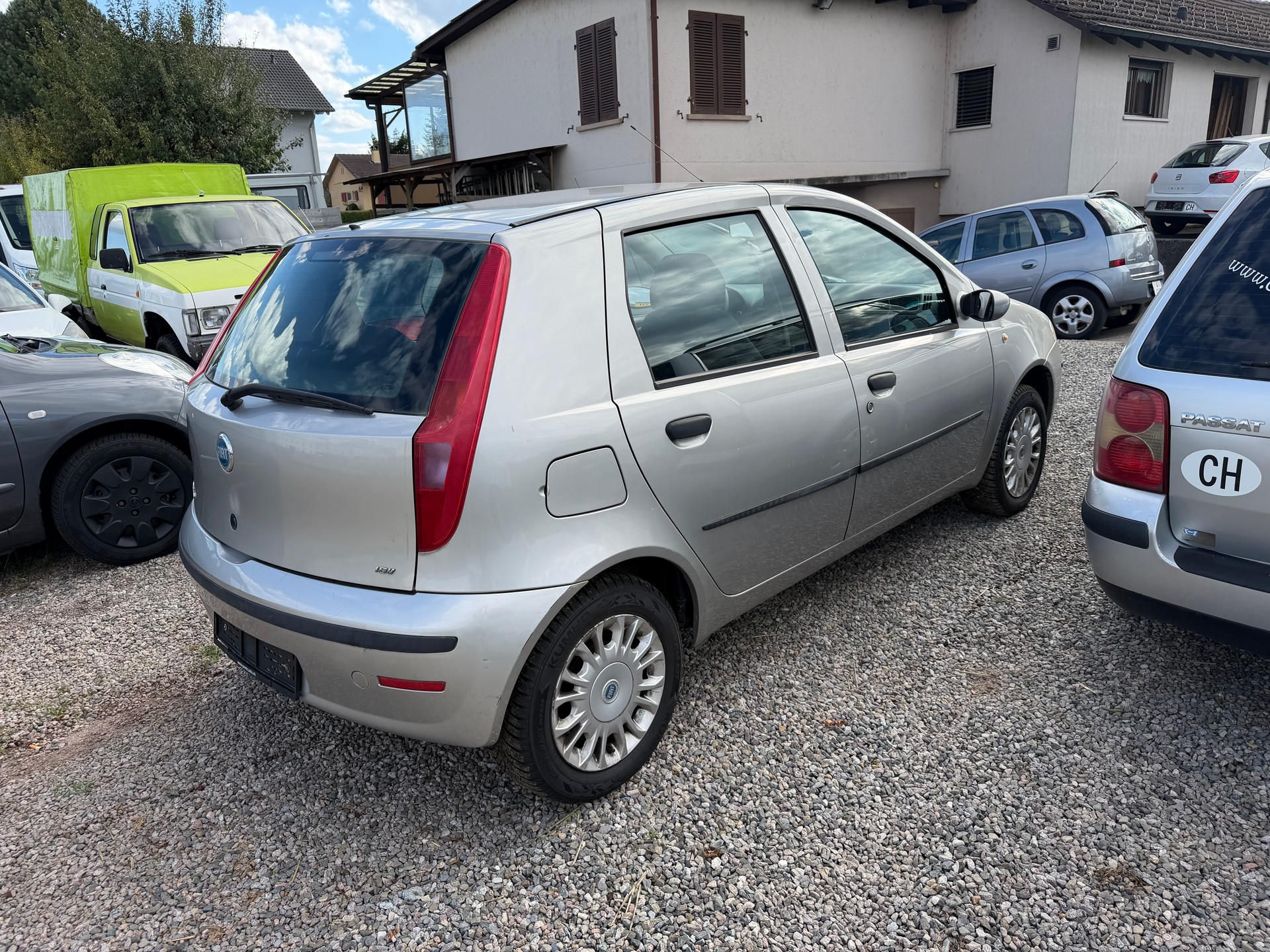 FIAT Punto 1.4 16V Emotion-image-1