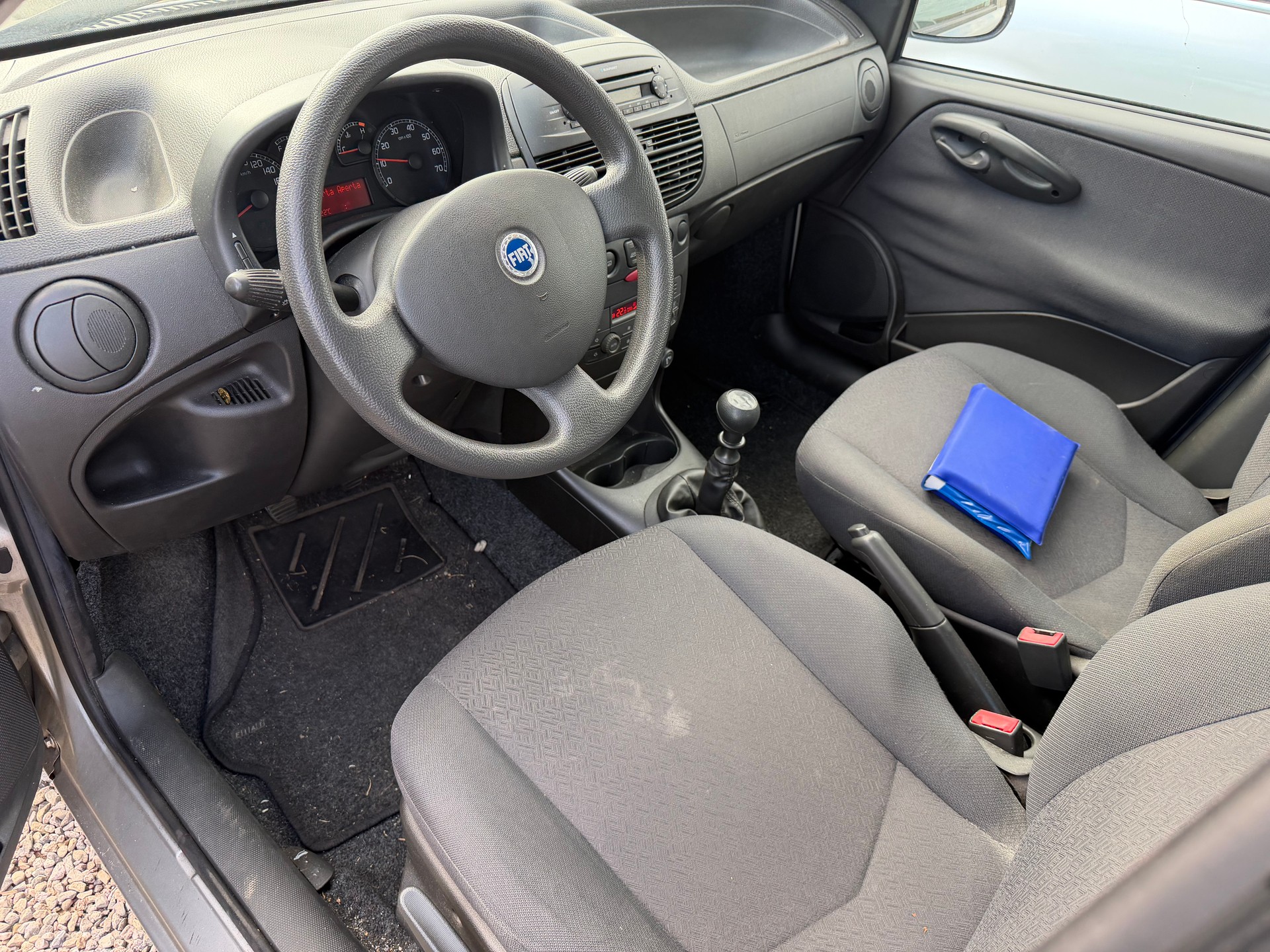 FIAT Punto 1.4 16V Emotion-image-8