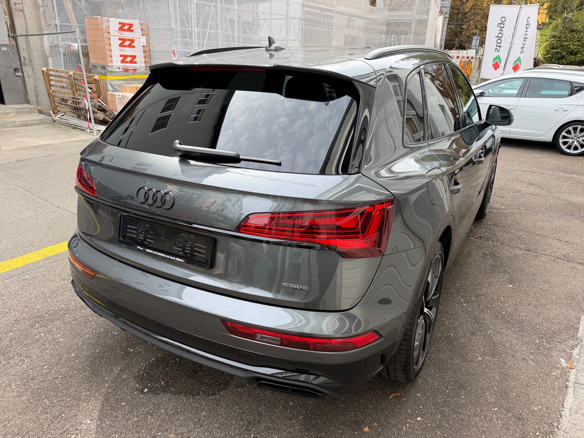 AUDI Q5 40 TDI S-Line Black Edition quattro S-tronic-image-5