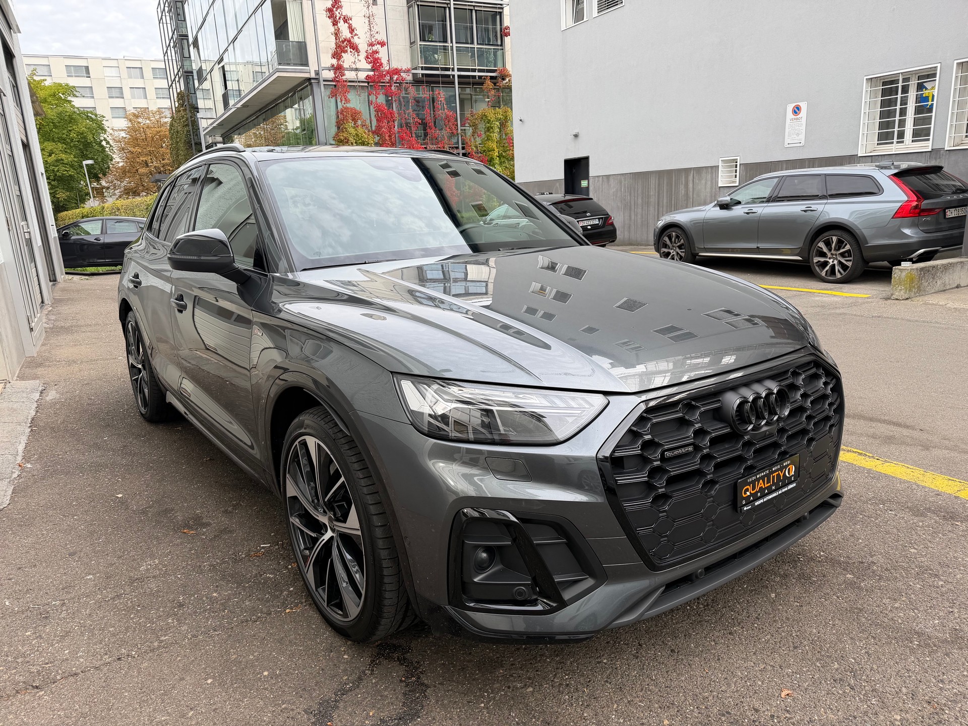 AUDI Q5 40 TDI S-Line Black Edition quattro S-tronic-image-0