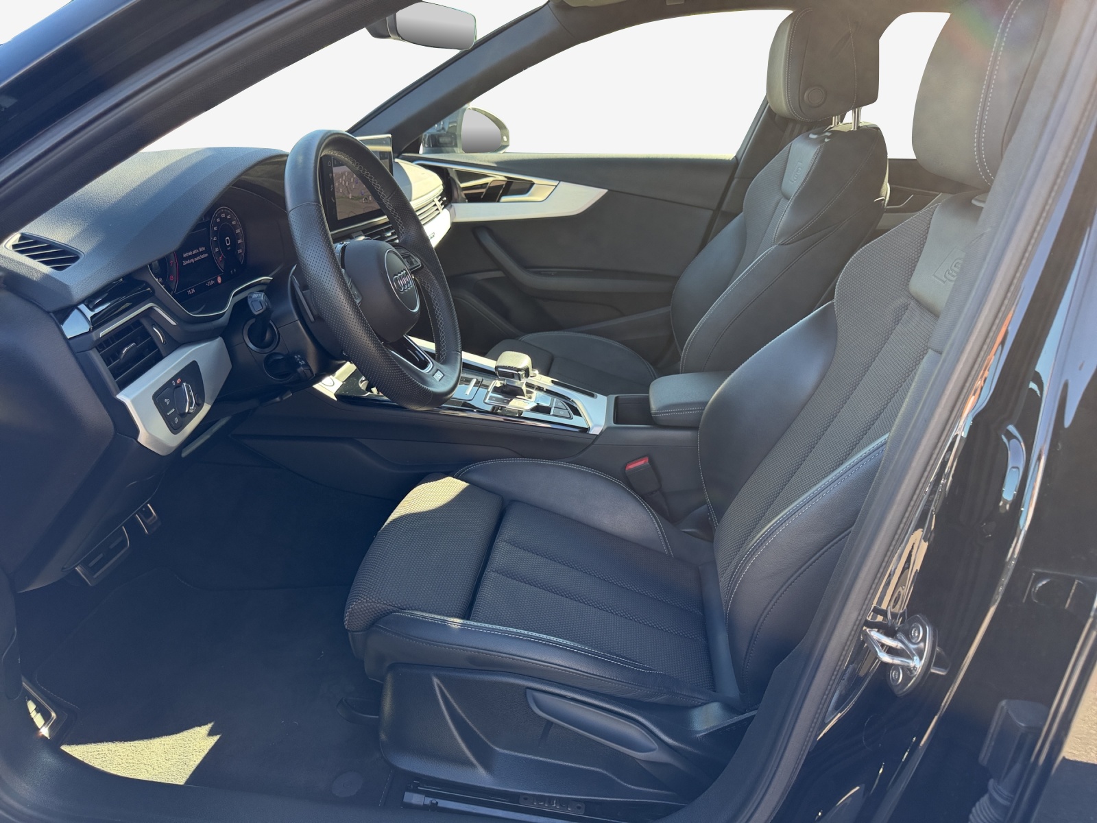 AUDI A4 Avant 40 TFSI S line S-tronic quattro-image-7