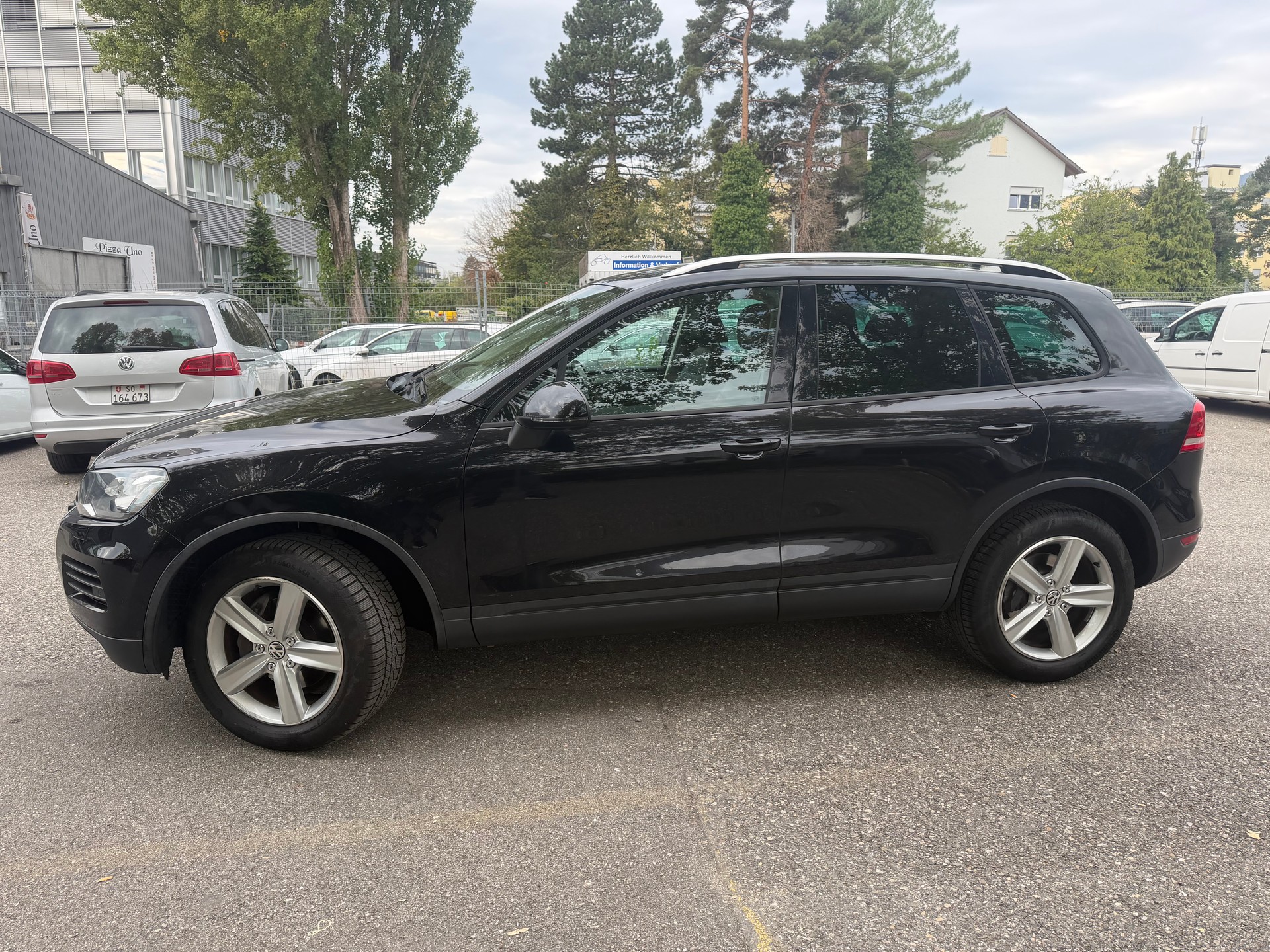 VW Touareg 3.0 TDI BlueMotion Technology Tiptronic * Leder * Gr. Navi * Xenon * Klima-auto * PDC V&H * Tempomat * AHK 3500Kg * B5b-image-10