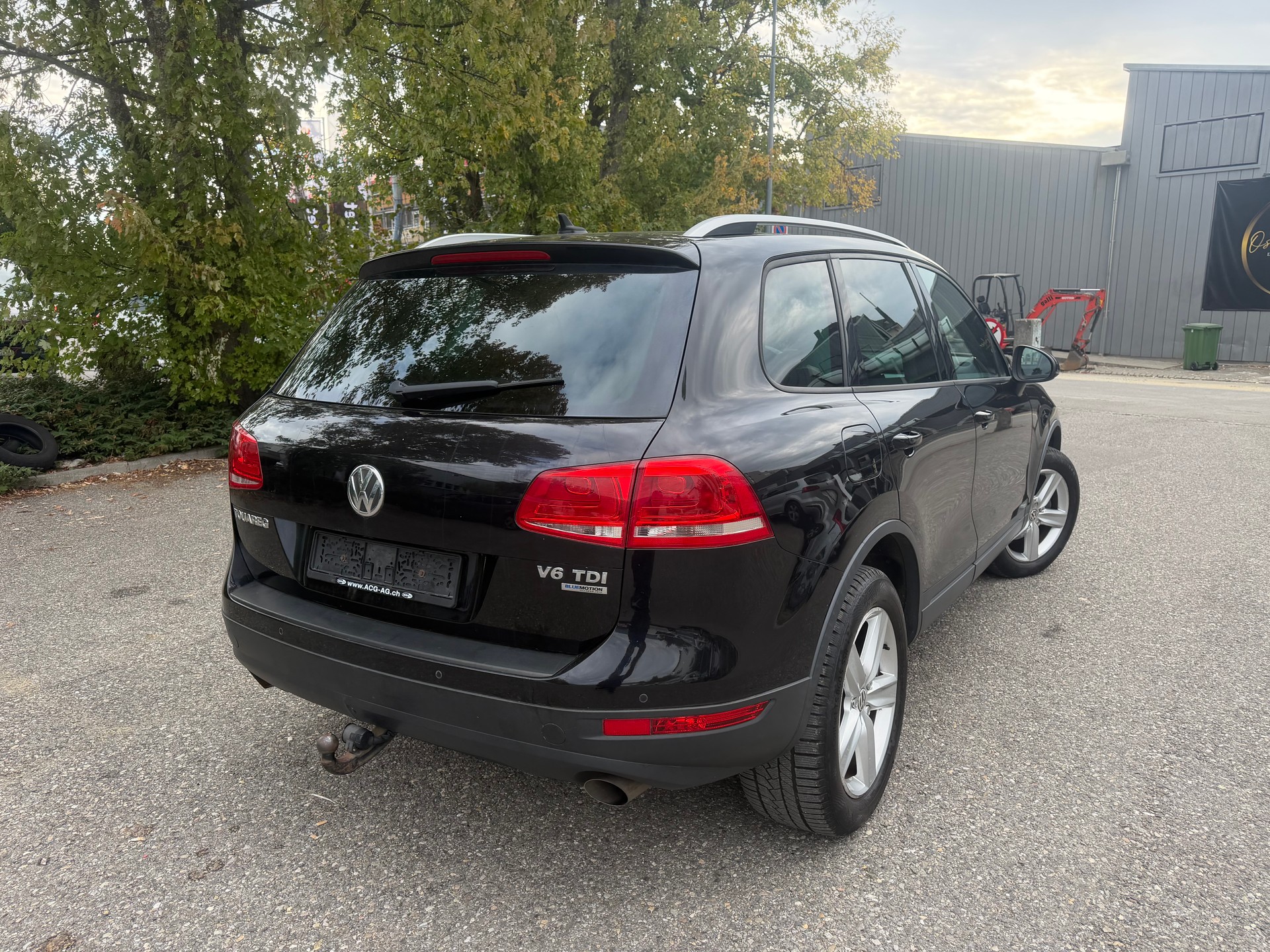 VW Touareg 3.0 TDI BlueMotion Technology Tiptronic * Leder * Gr. Navi * Xenon * Klima-auto * PDC V&H * Tempomat * AHK 3500Kg * B5b-image-4