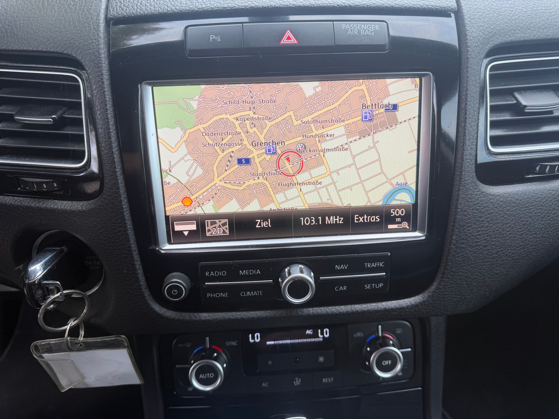 VW Touareg 3.0 TDI BlueMotion Technology Tiptronic * Leder * Gr. Navi * Xenon * Klima-auto * PDC V&H * Tempomat * AHK 3500Kg * B5b-image-7
