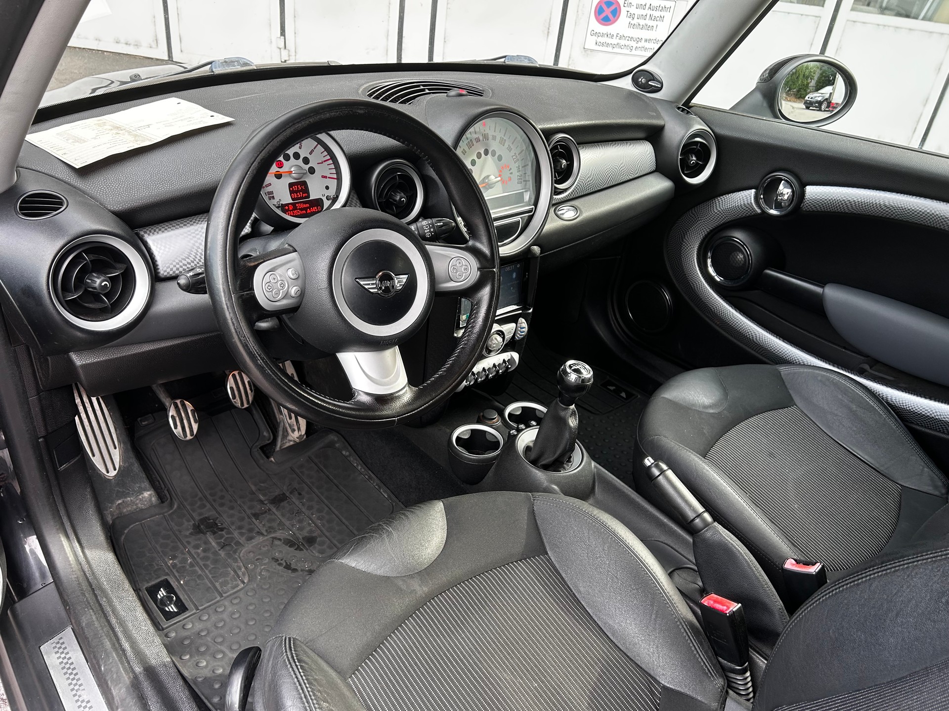 MINI Cooper S-image-8
