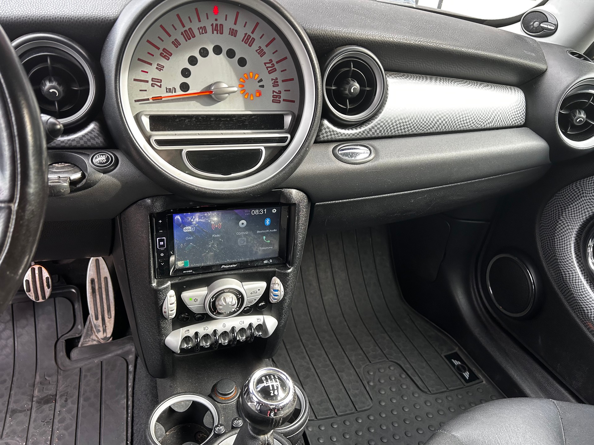 MINI Cooper S-image-10