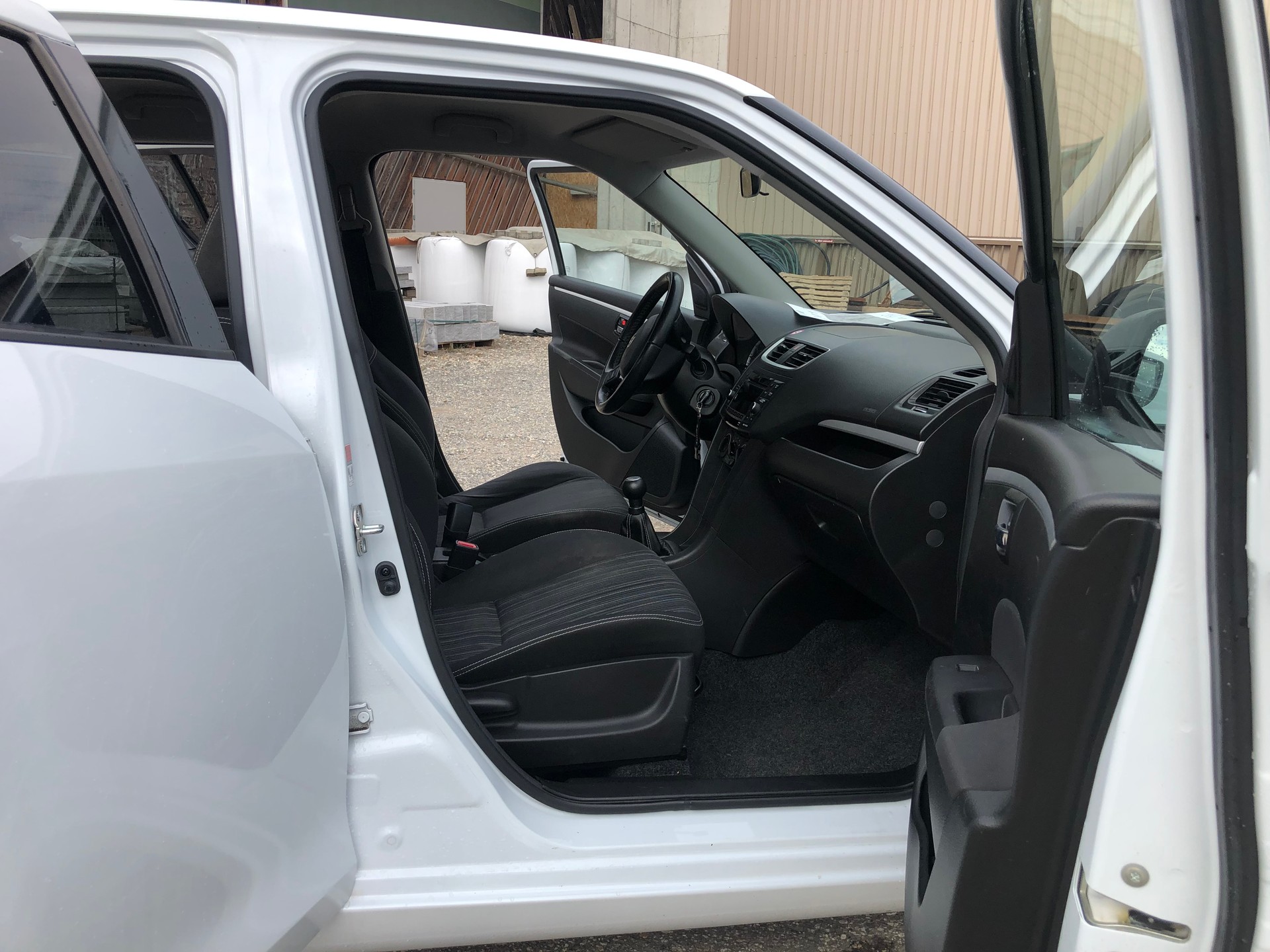SUZUKI Swift 1.2i 16V Compact+-image-6