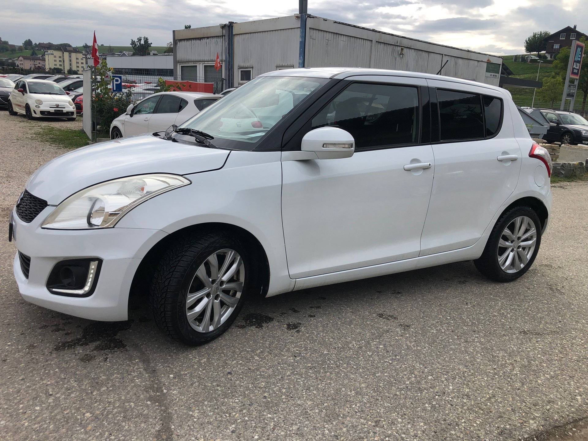 SUZUKI Swift 1.2i 16V Compact+-image-1