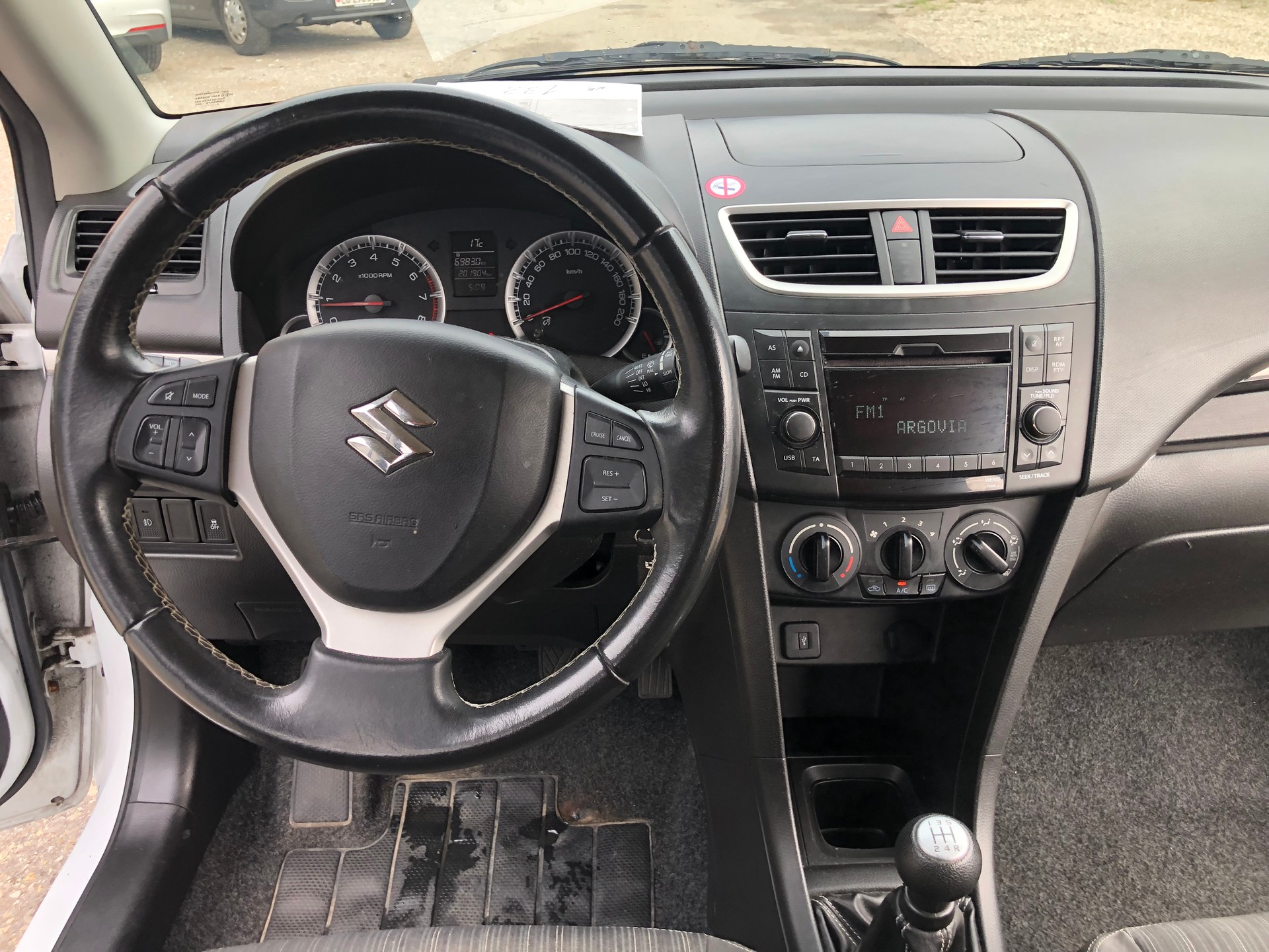 SUZUKI Swift 1.2i 16V Compact+-image-13