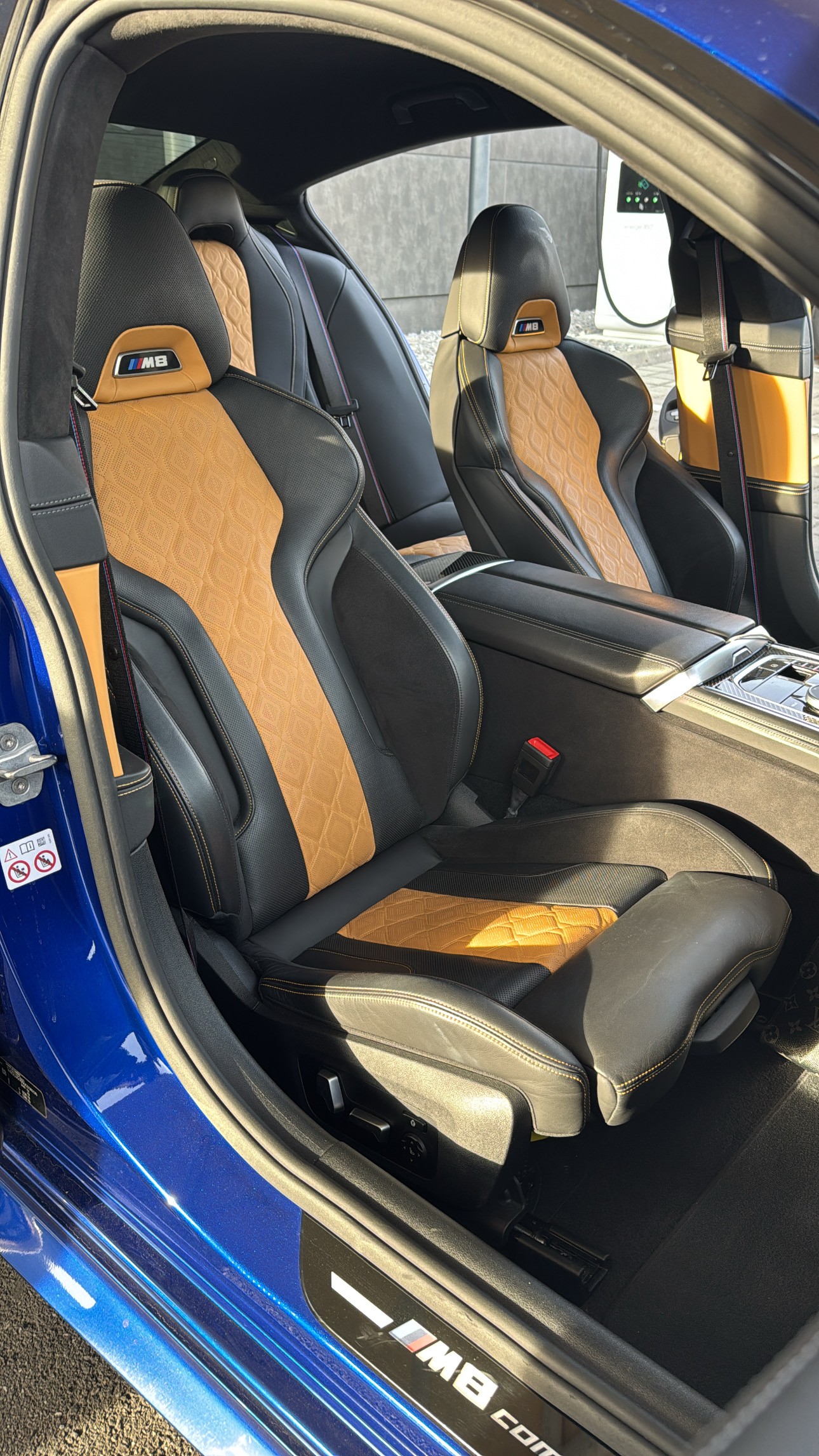 BMW M8 Competition xDrive-image-2