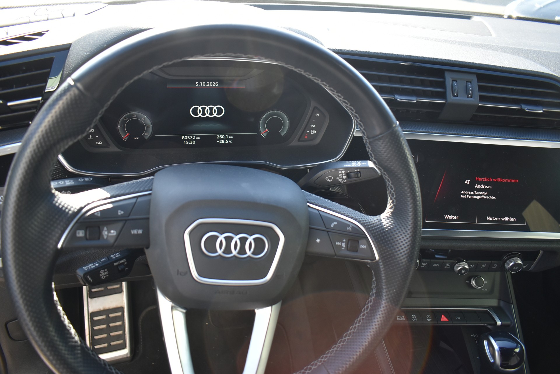 AUDI Q3 Sportback 35 TDI S line quattro S-tronic-image-1