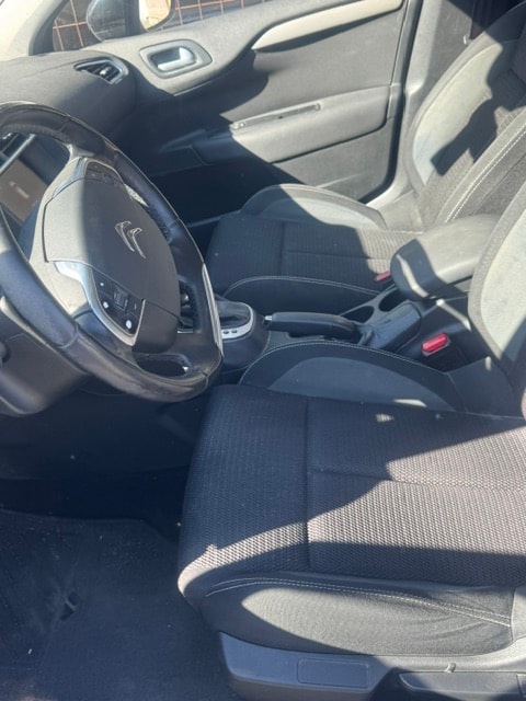 BMW 220d Active Tourer Steptronic-image-13