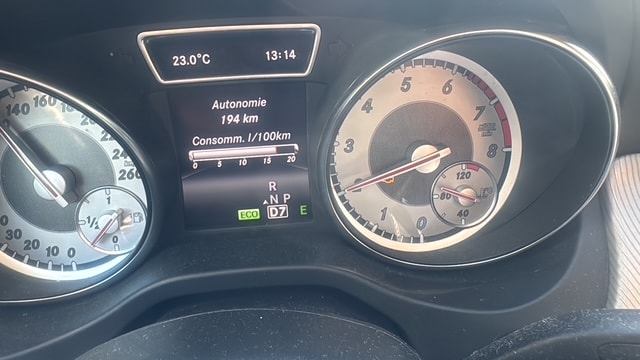 BMW 220d Active Tourer Steptronic-image-10
