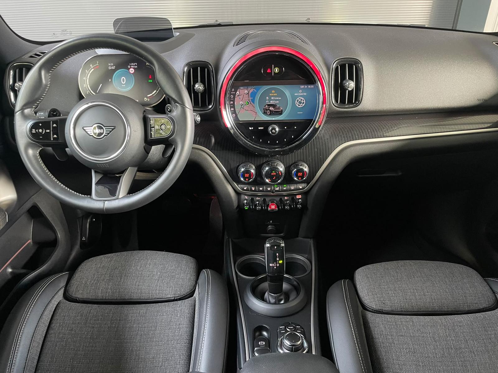 MINI Countryman F60 2.0i Cooper S SAG ALL4-image-6