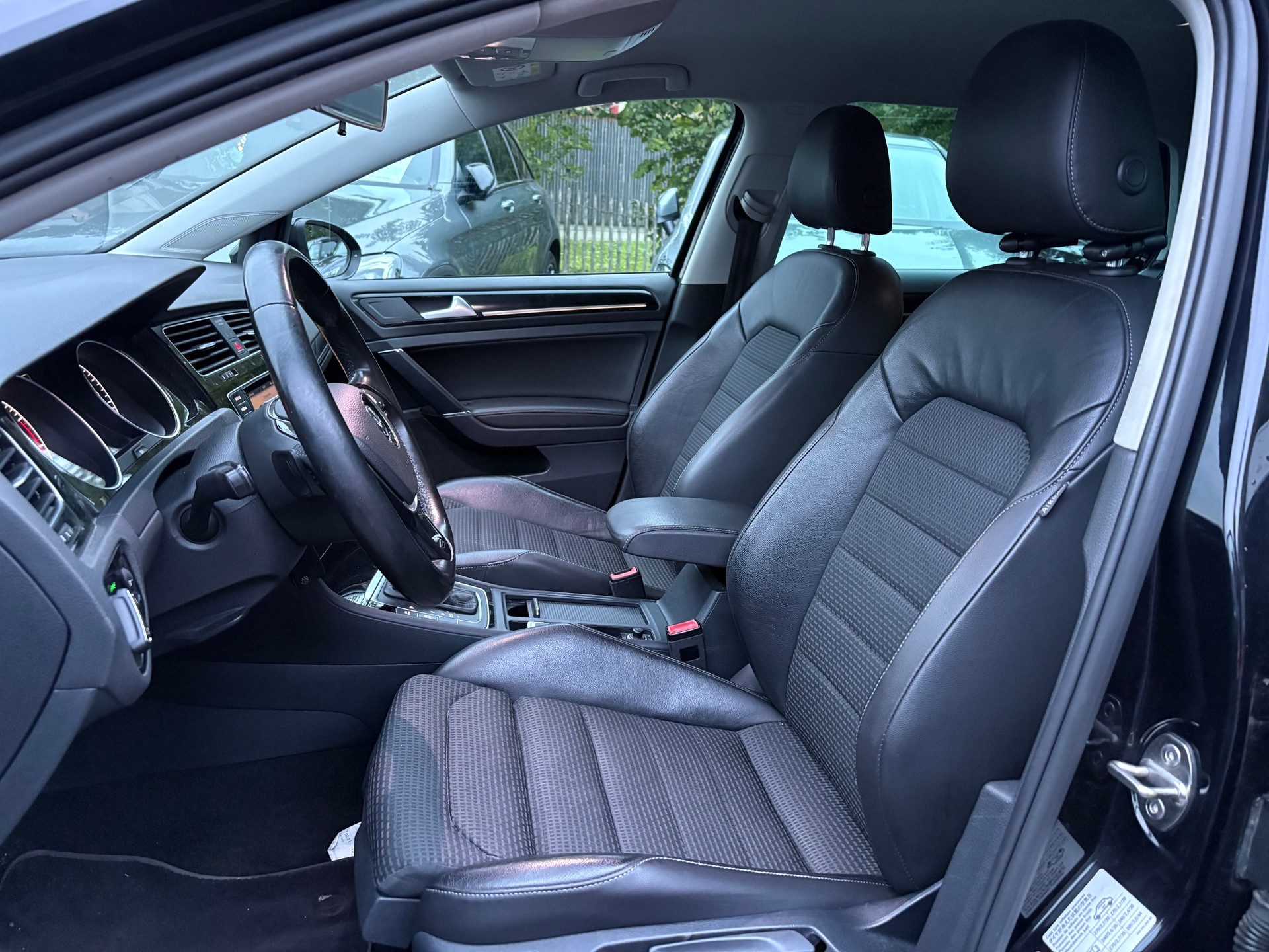VW Golf 1.4 TSI Highline DSG-image-9