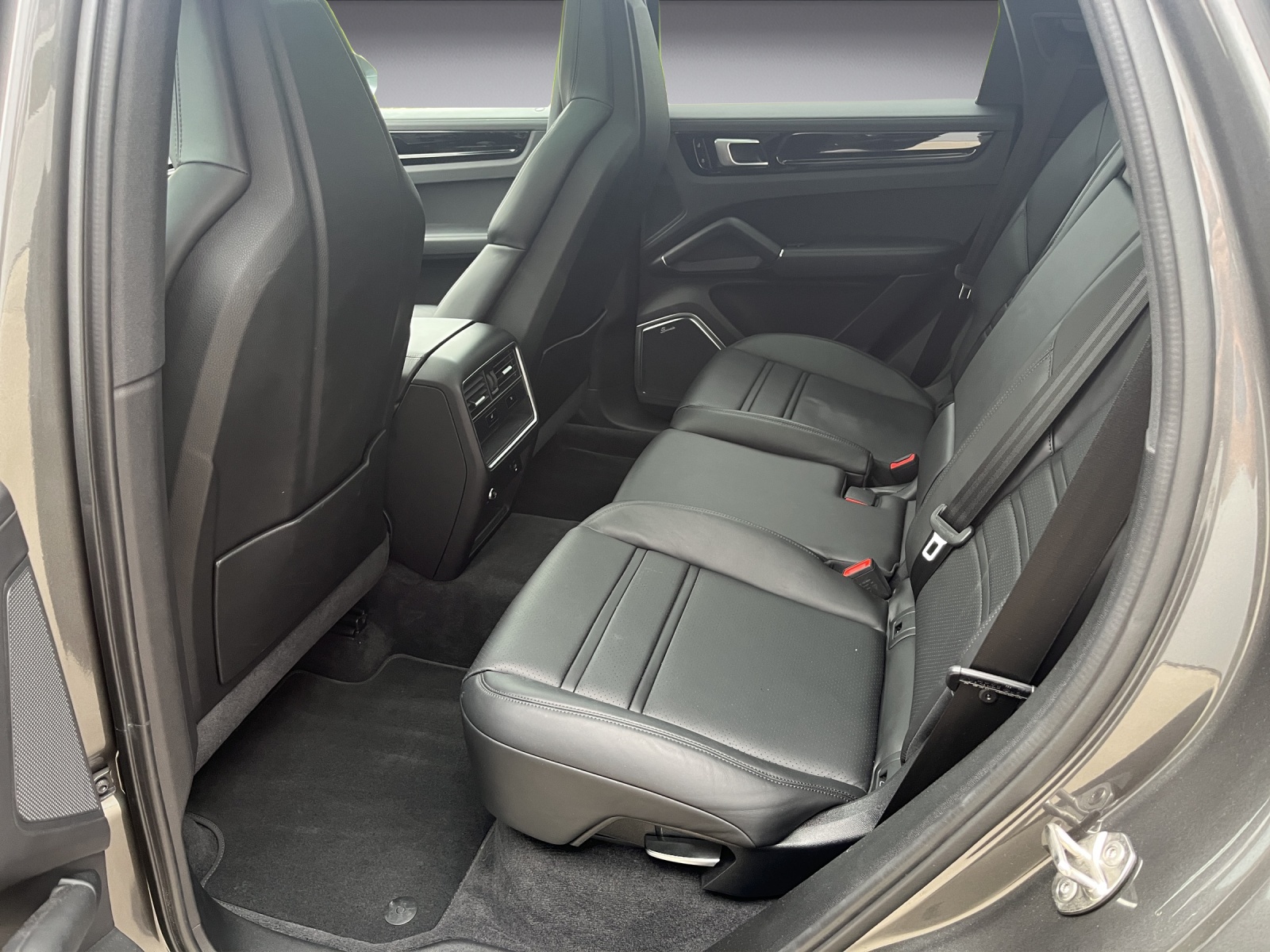 PORSCHE Cayenne 3.0 V6-image-11