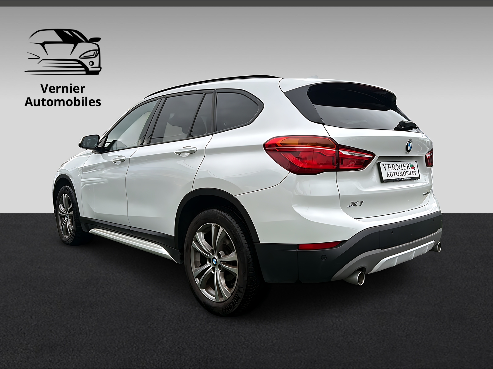 BMW X1 sDrive 18d Sport Line Steptronic-image-3