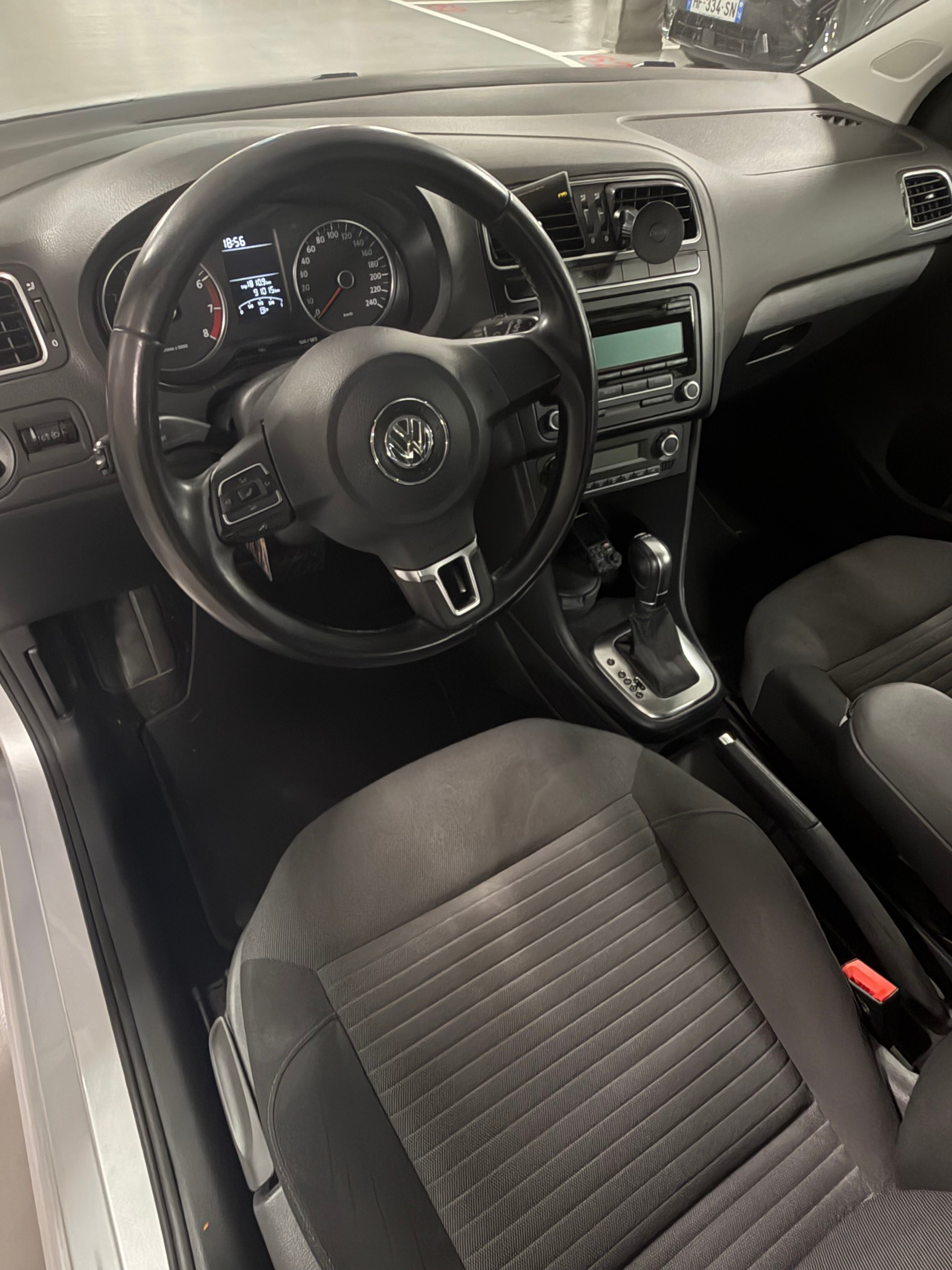 VW Polo 1.4 16V Comfortline DSG-image-7