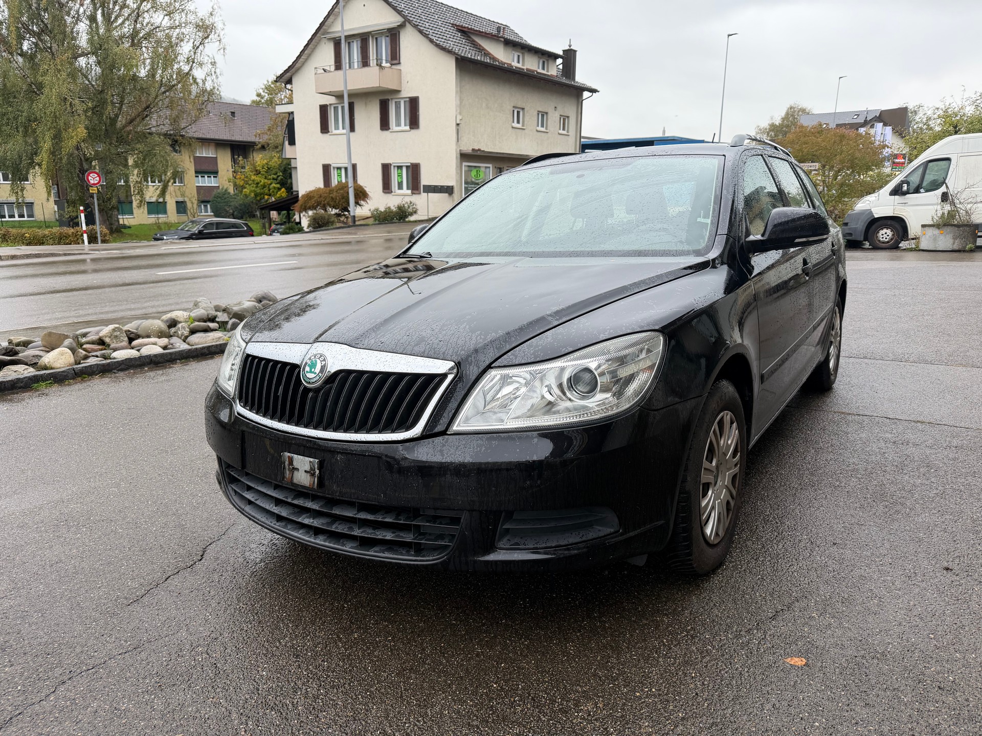 SKODA Combi 1.6 TDI-image-0