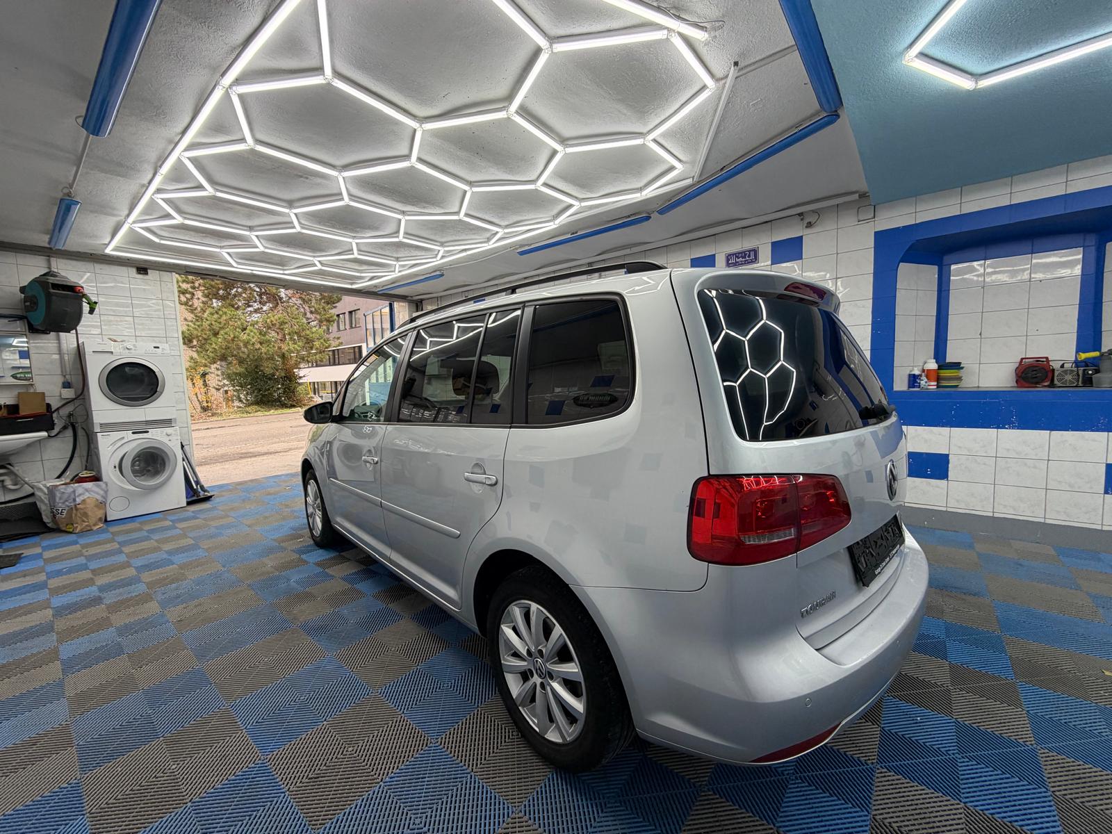 VW Touran 1.6 TDI BMT Comfortline DSG-image-4
