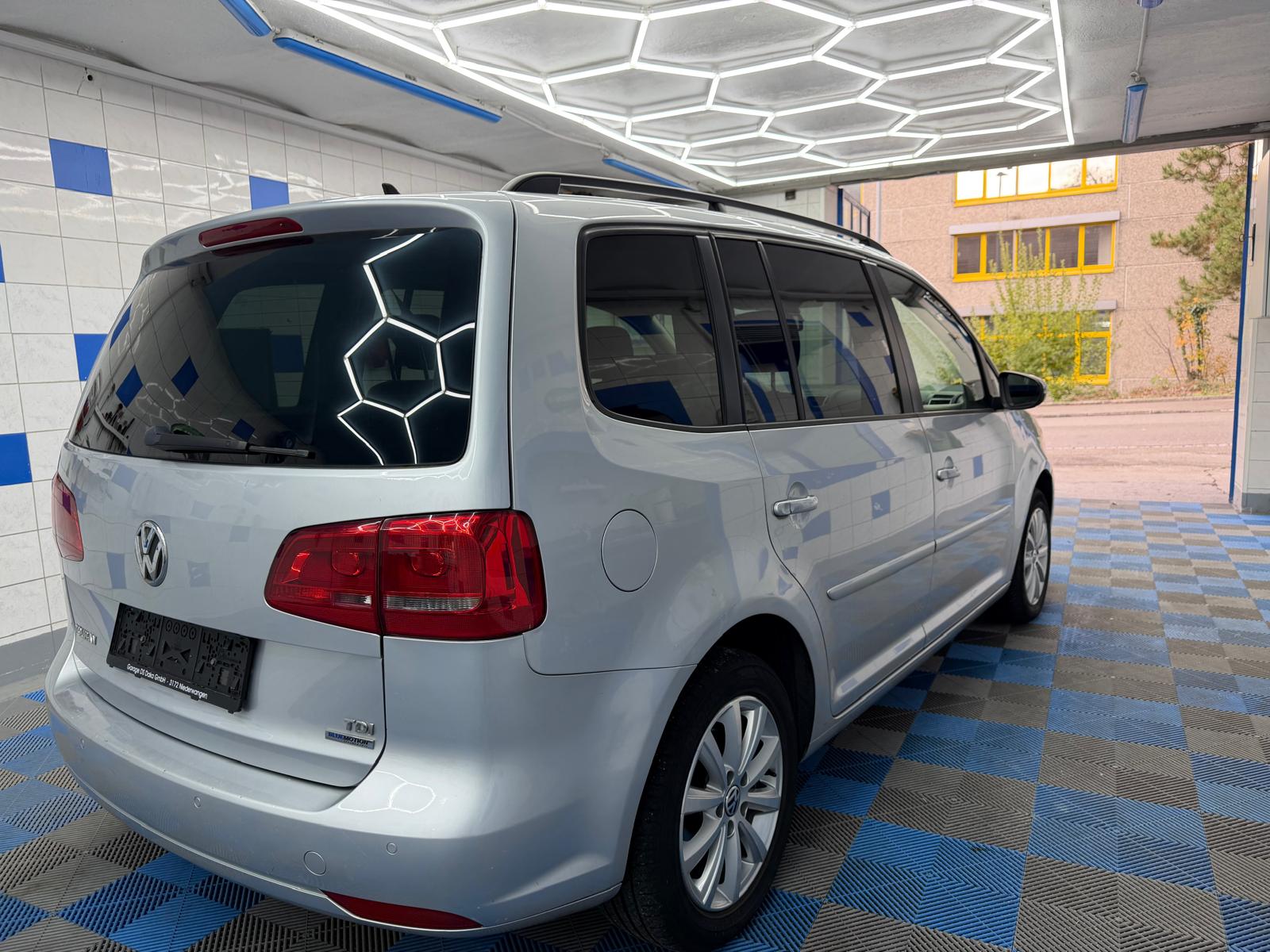 VW Touran 1.6 TDI BMT Comfortline DSG-image-6
