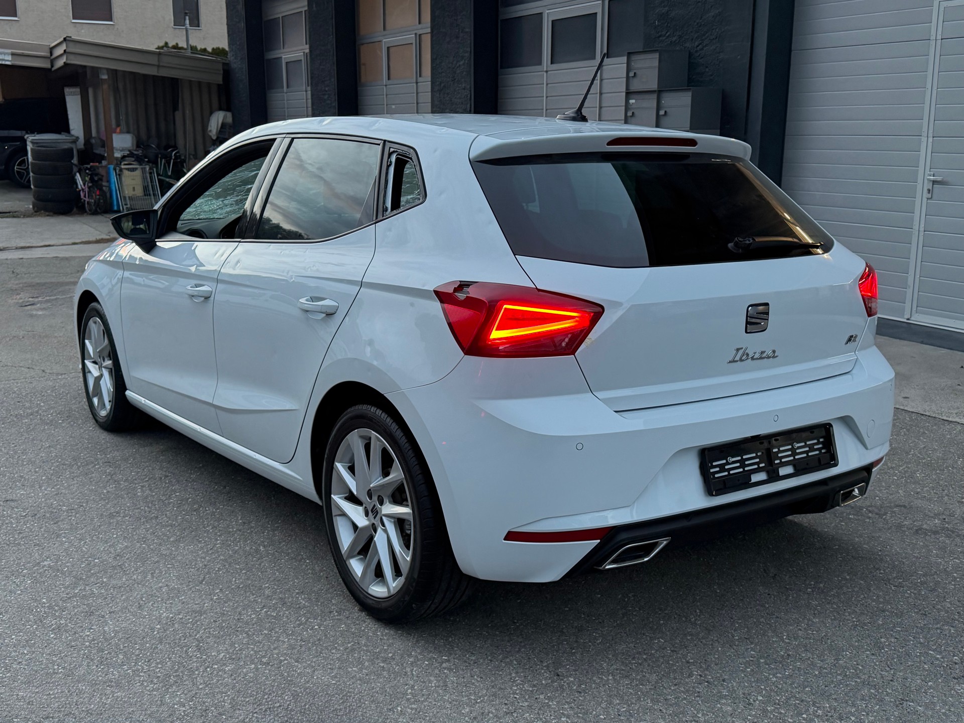 SEAT Ibiza 1.0 EcoTSI Move FR DSG-image-4
