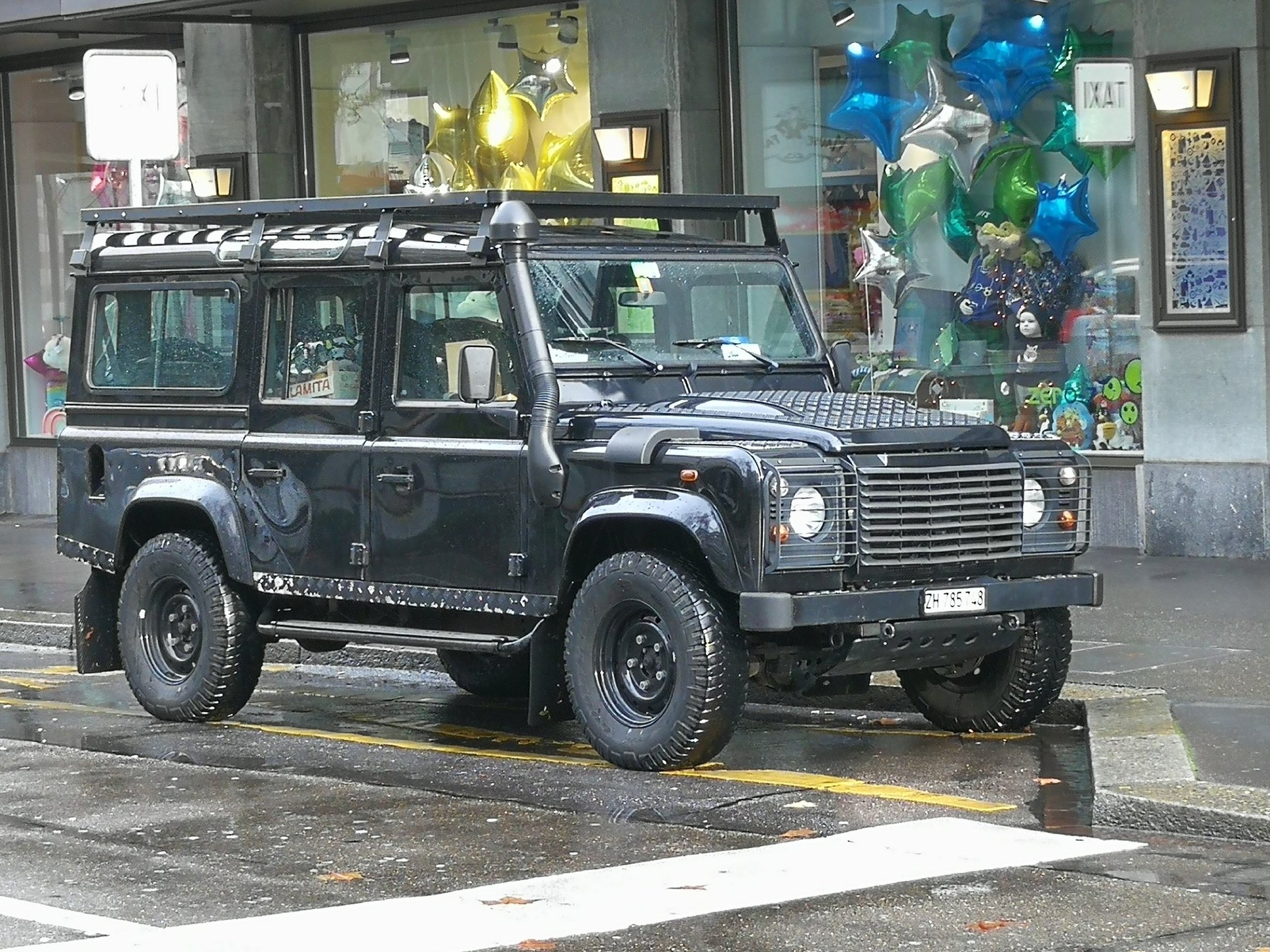 LAND ROVER Defender 110 SW 2.4Tdc-image-2