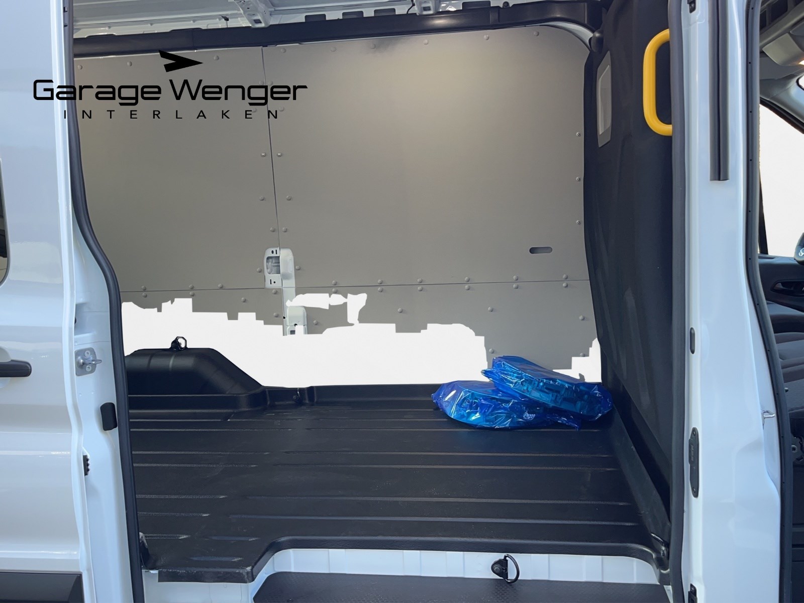 FORD E-Transit Van 350 L2 Trend RWD-image-7