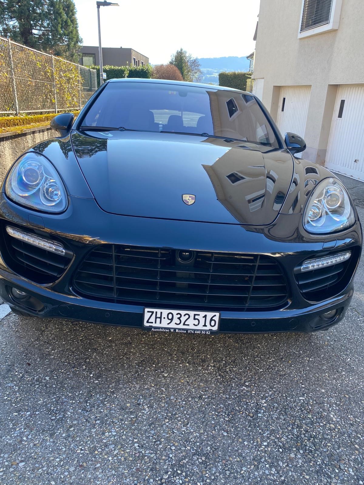 PORSCHE Cayenne Turbo-image-0