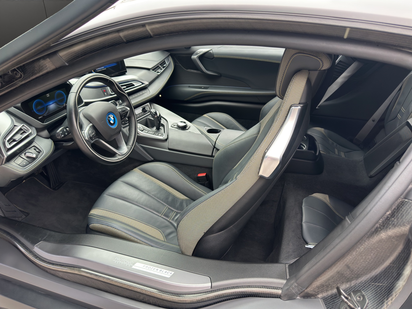 BMW i8 Coupé-image-10