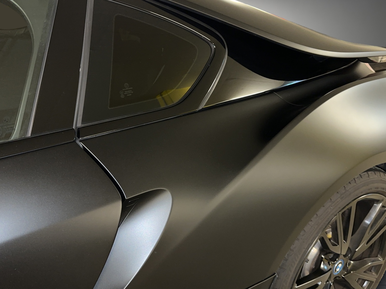 BMW i8 Coupé-image-7