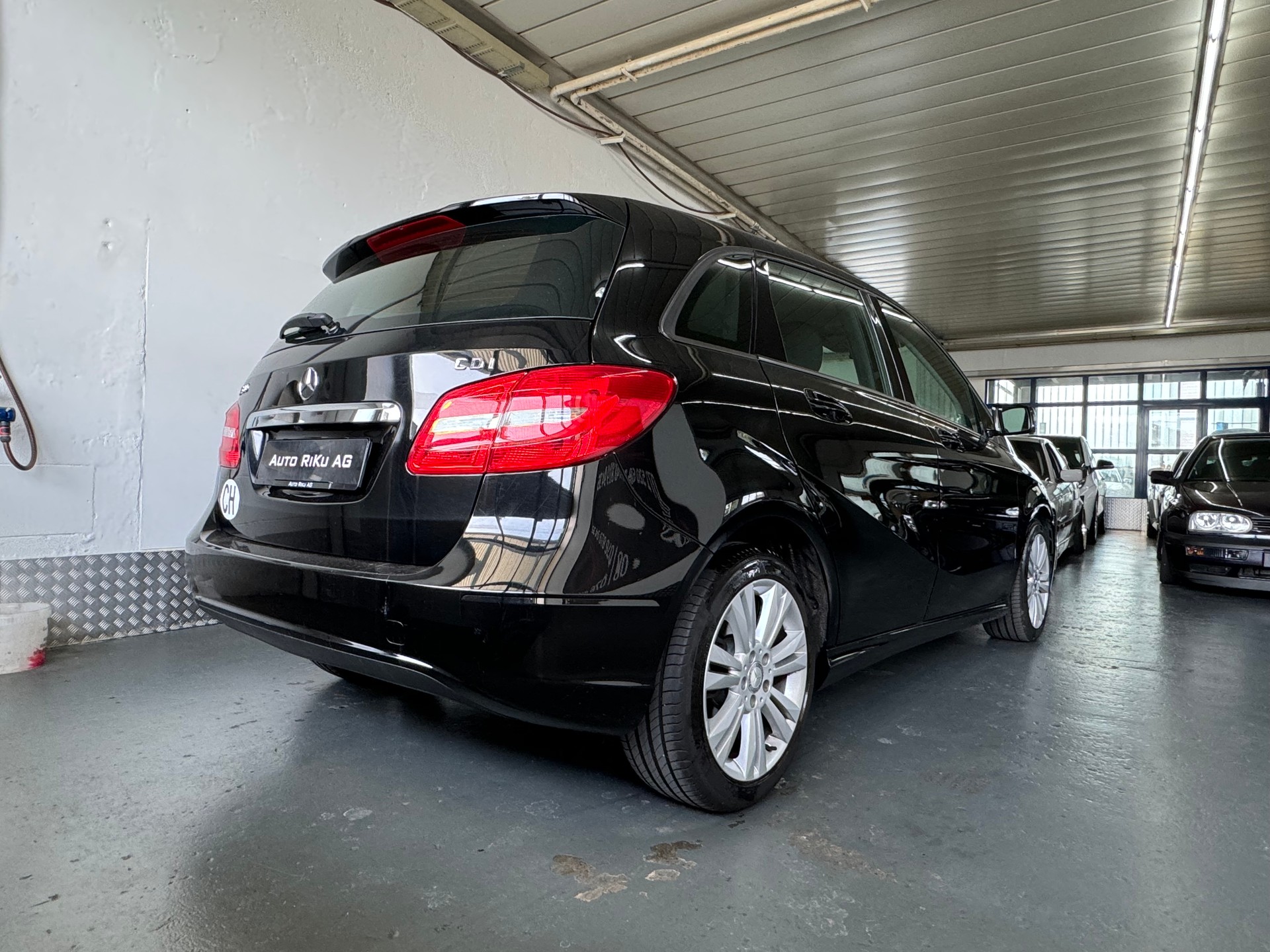 MERCEDES-BENZ B 180 CDI 7G-DCT-image-7