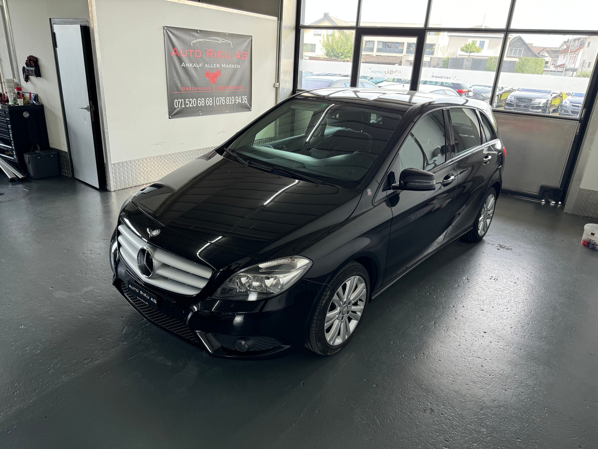 MERCEDES-BENZ B 180 CDI 7G-DCT-showroom-element-3