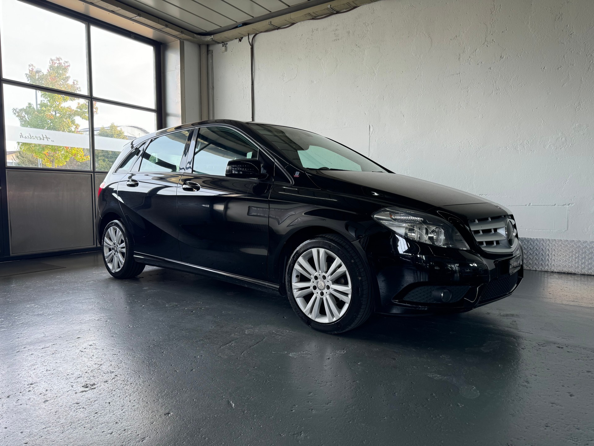 MERCEDES-BENZ B 180 CDI 7G-DCT-showroom-element-1