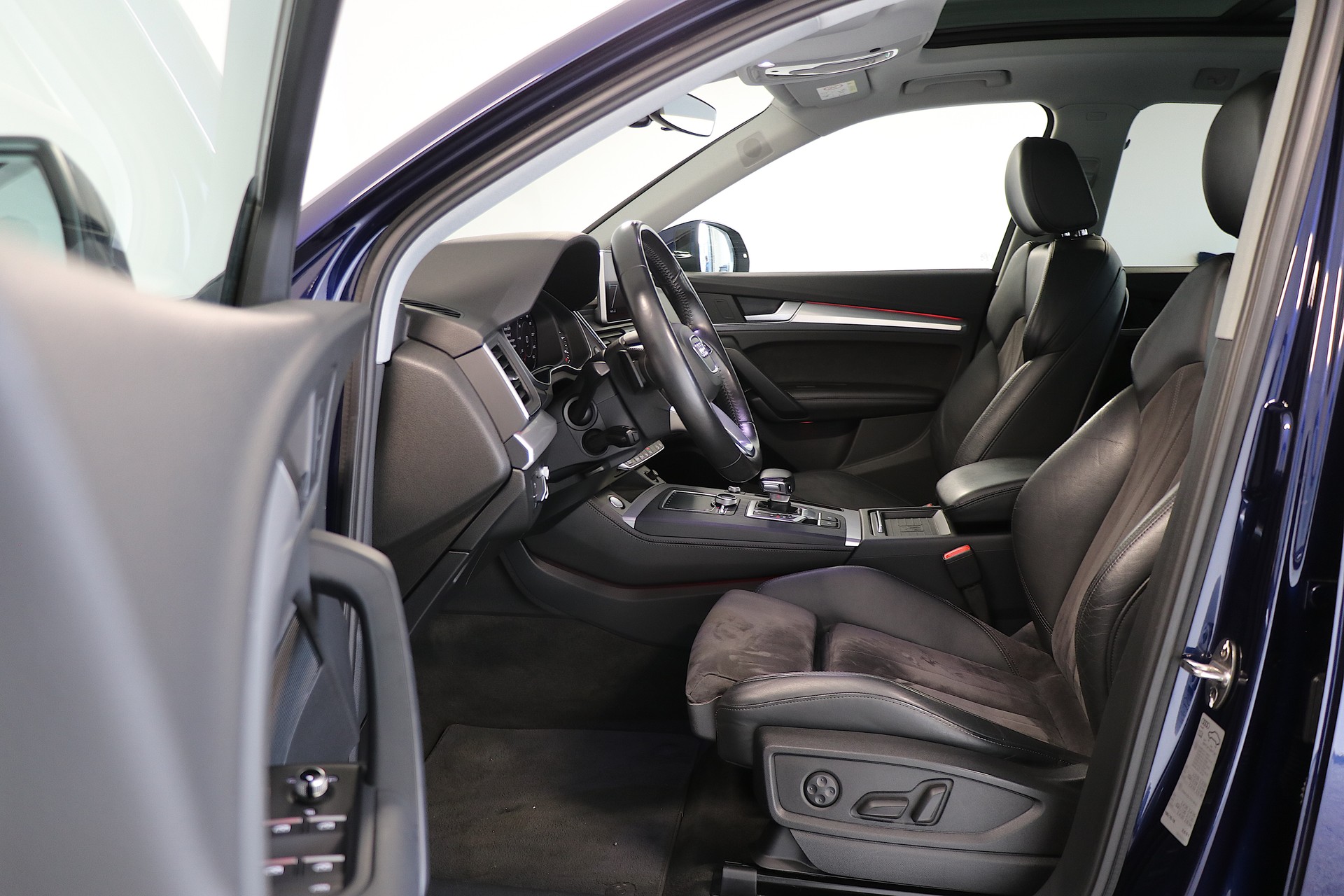 AUDI Q5 2.0 TFSI sport quattro S-tronic-image-5